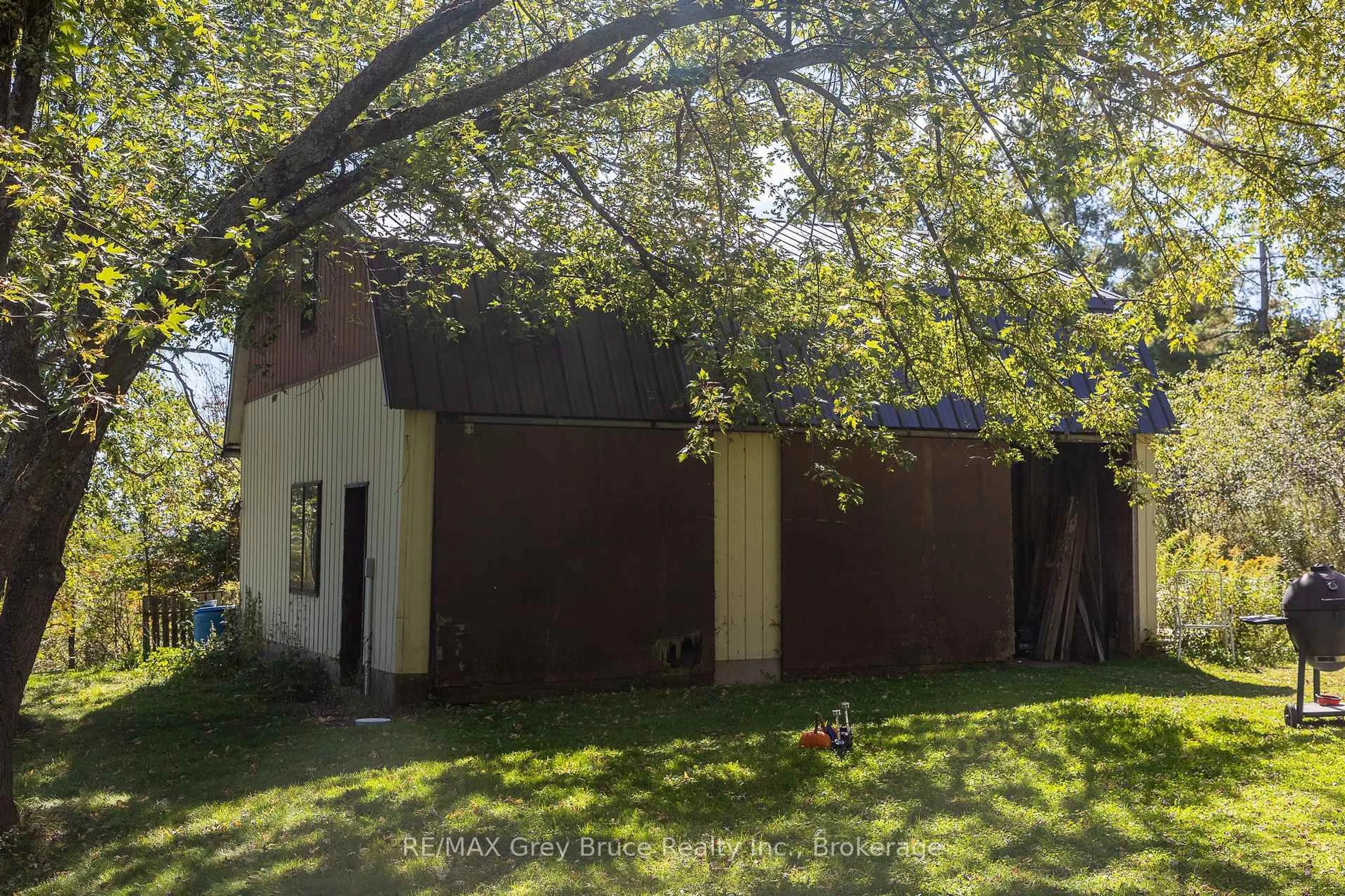 Shed for 138558 Grey Road 112 N, Meaford Ontario N4L 1W5