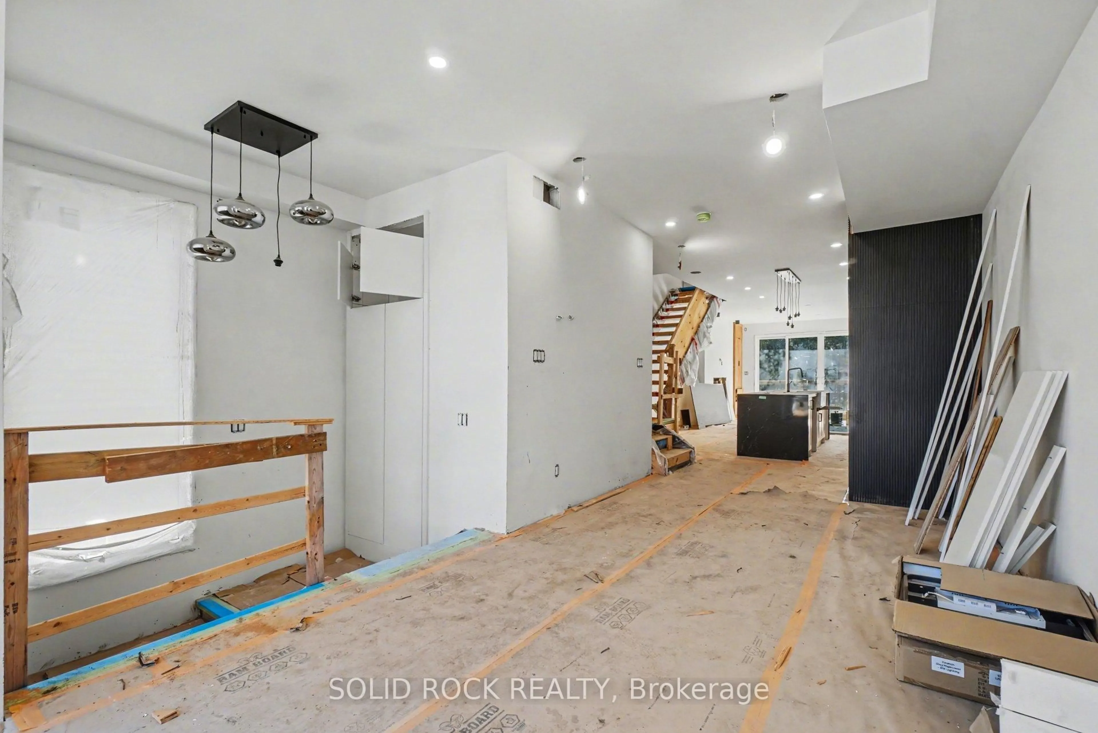 Unknown for 840 Alpine Ave, Ottawa Ontario K2B 5R6