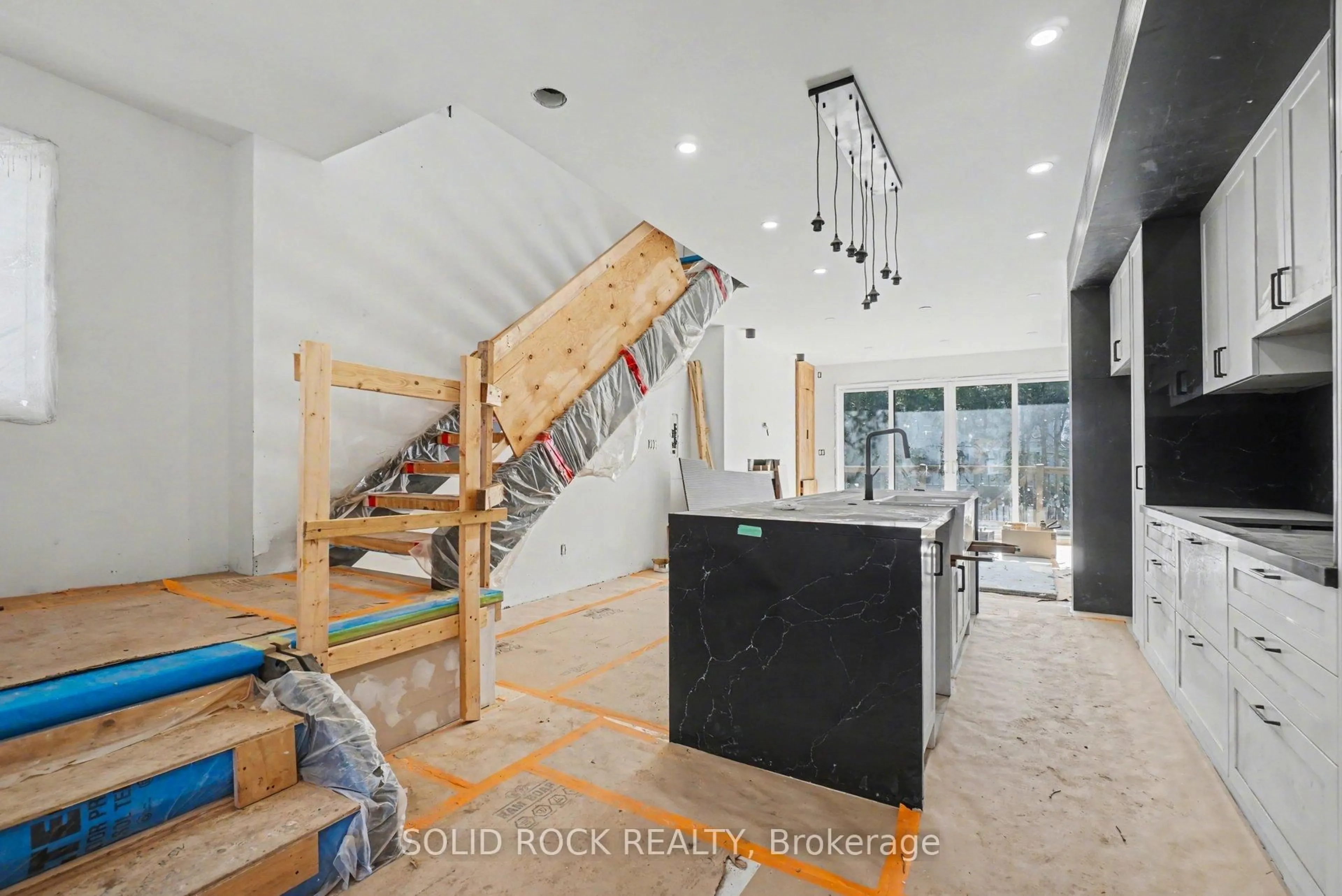 Open concept kitchen, unknown for 840 Alpine Ave, Ottawa Ontario K2B 5R6