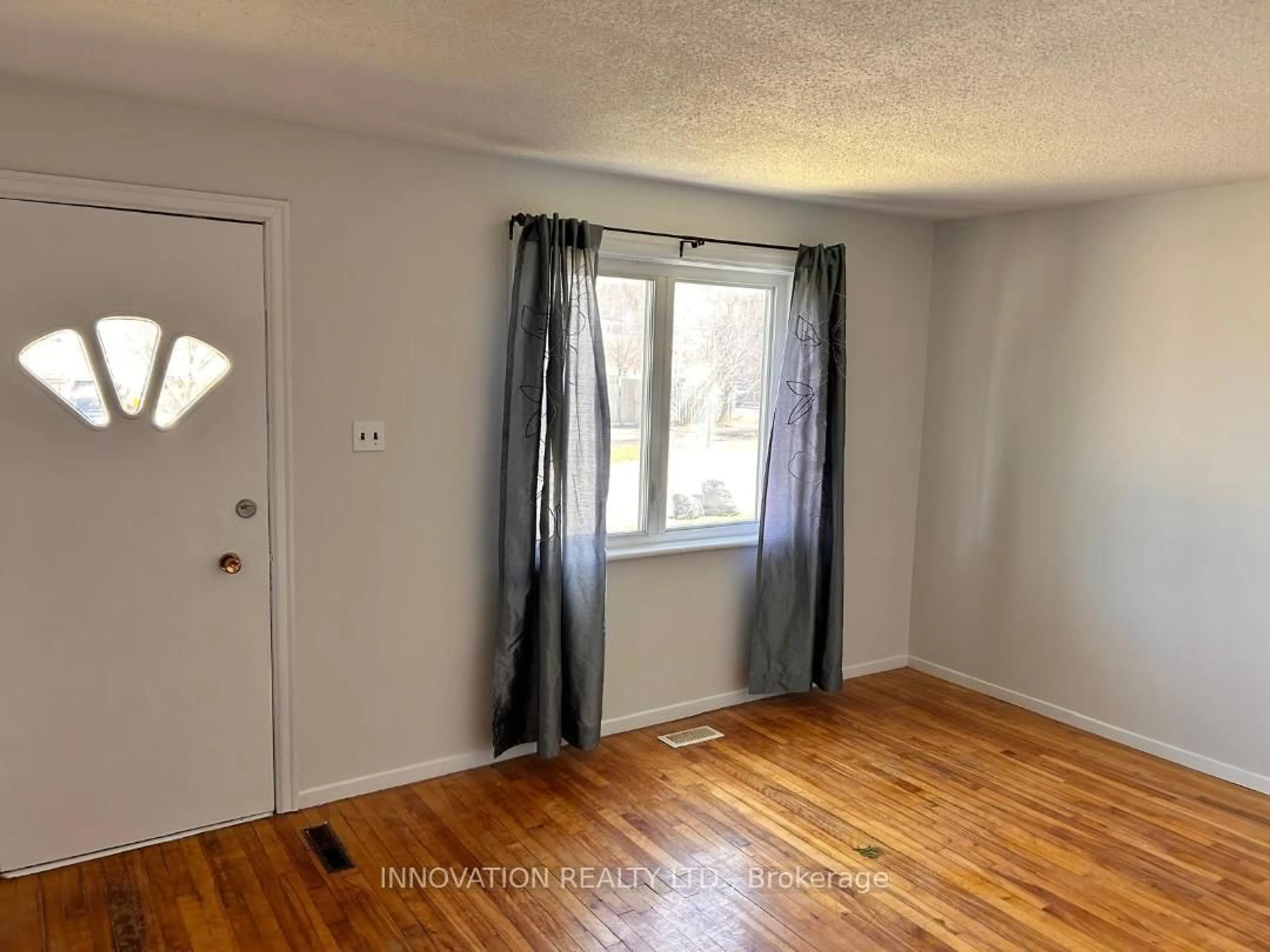 A pic of a room for 1146 Gabriel St, Orleans Ontario K1C 1K8