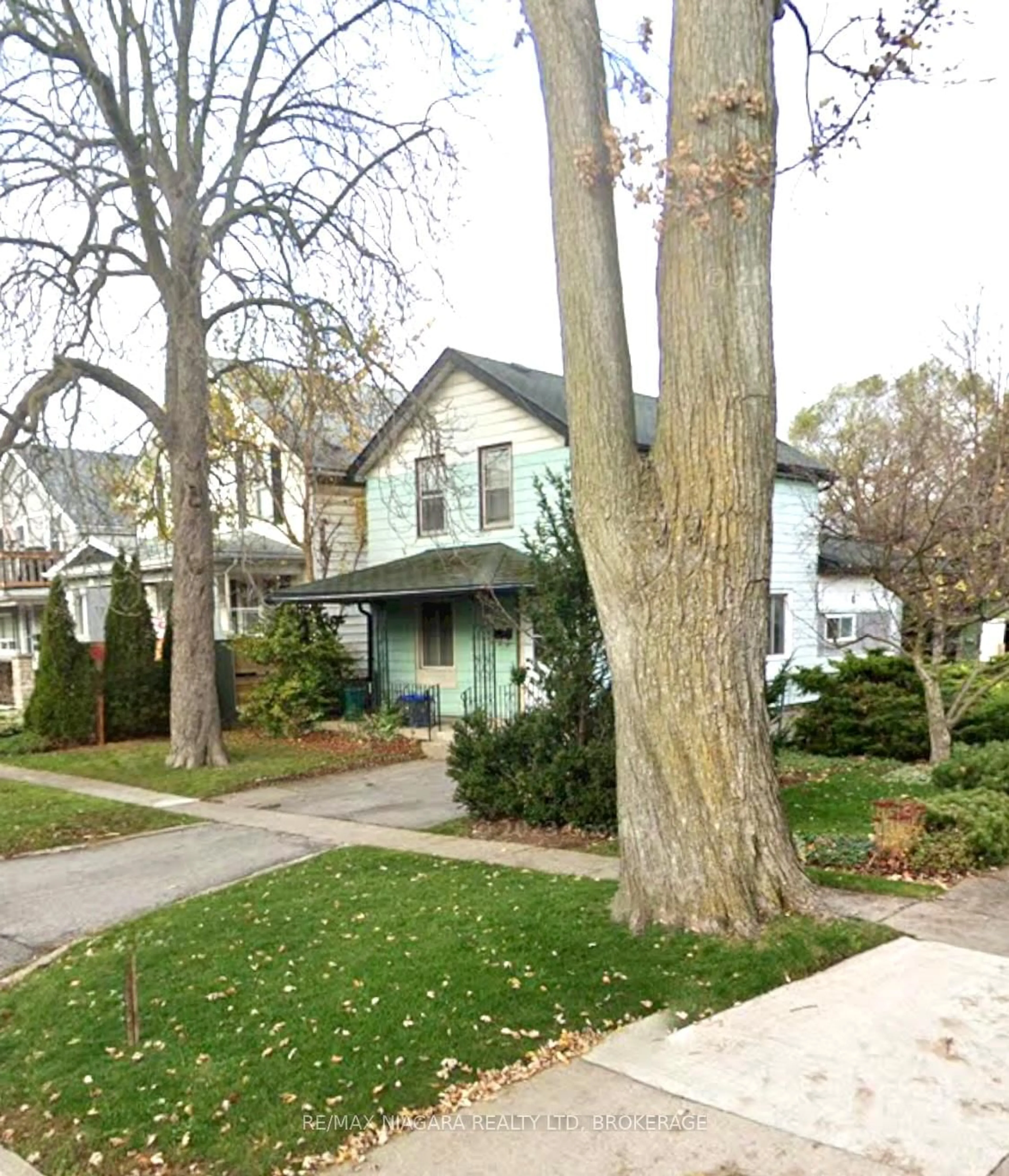 Unknown for 28 Regent St, Thorold Ontario L2V 1T3