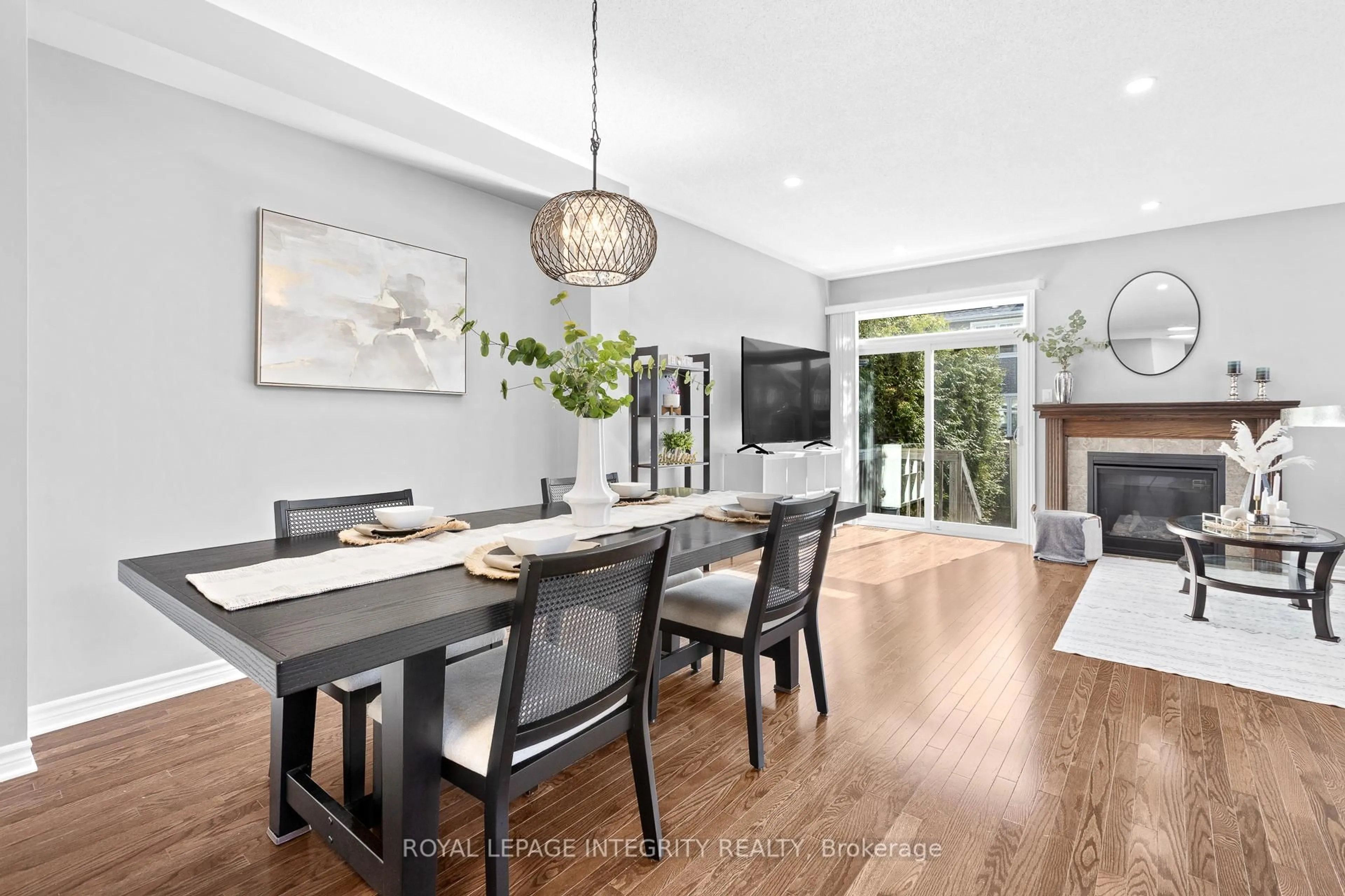 Dining room, wood/laminate floor for 179 Flat Sedge Cres, Ottawa Ontario K1T 0G9