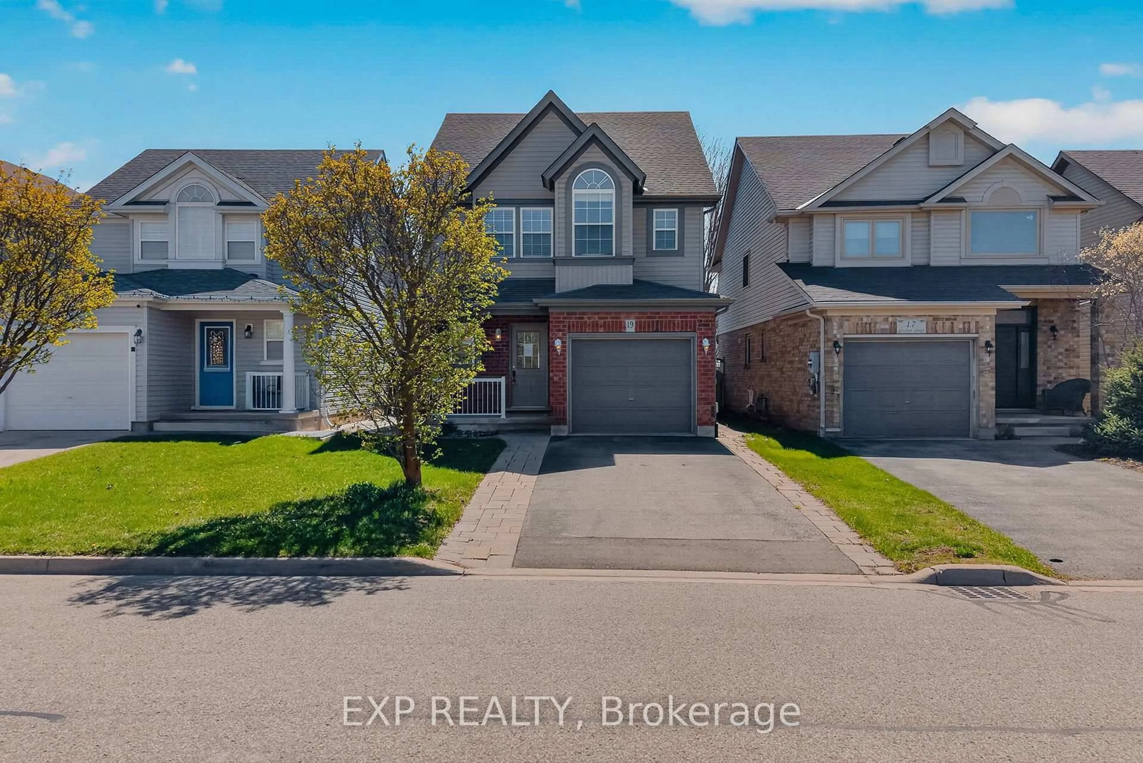 A pic from outside/outdoor area/front of a property/back of a property/a pic from drone, street for 19 Sinclair St, Guelph Ontario N1L 1S1