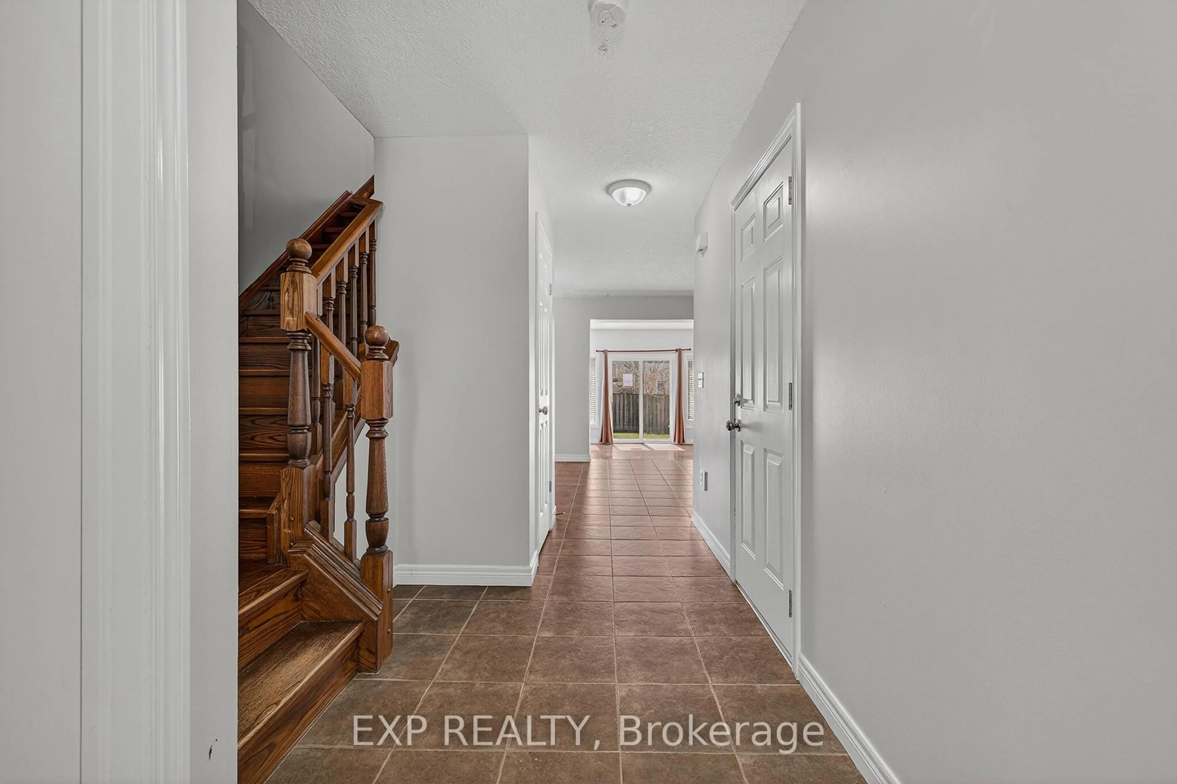Indoor entryway for 19 Sinclair St, Guelph Ontario N1L 1S1