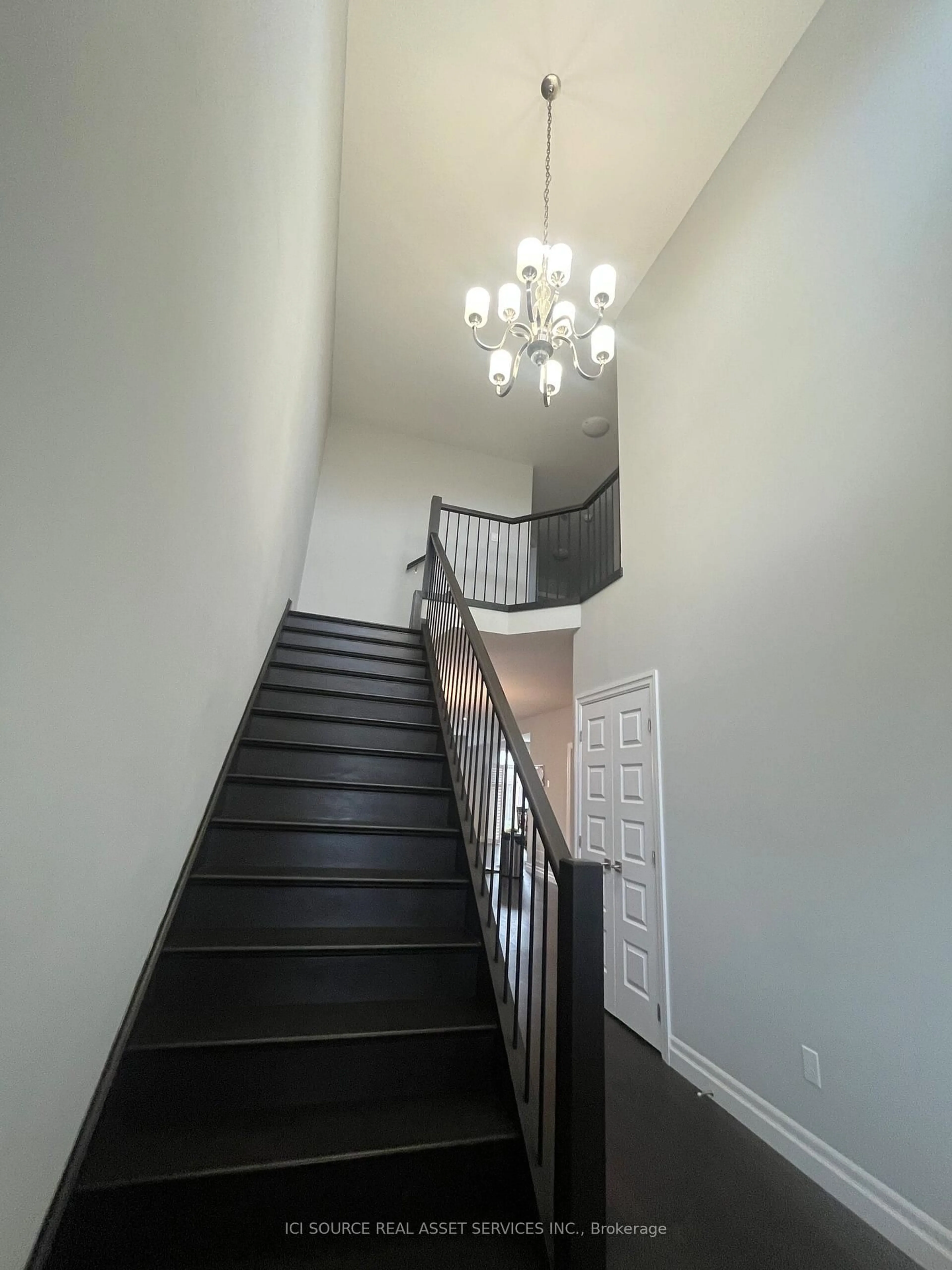 Stairs for 2120 Gough Ave, London North Ontario N5X 0H3