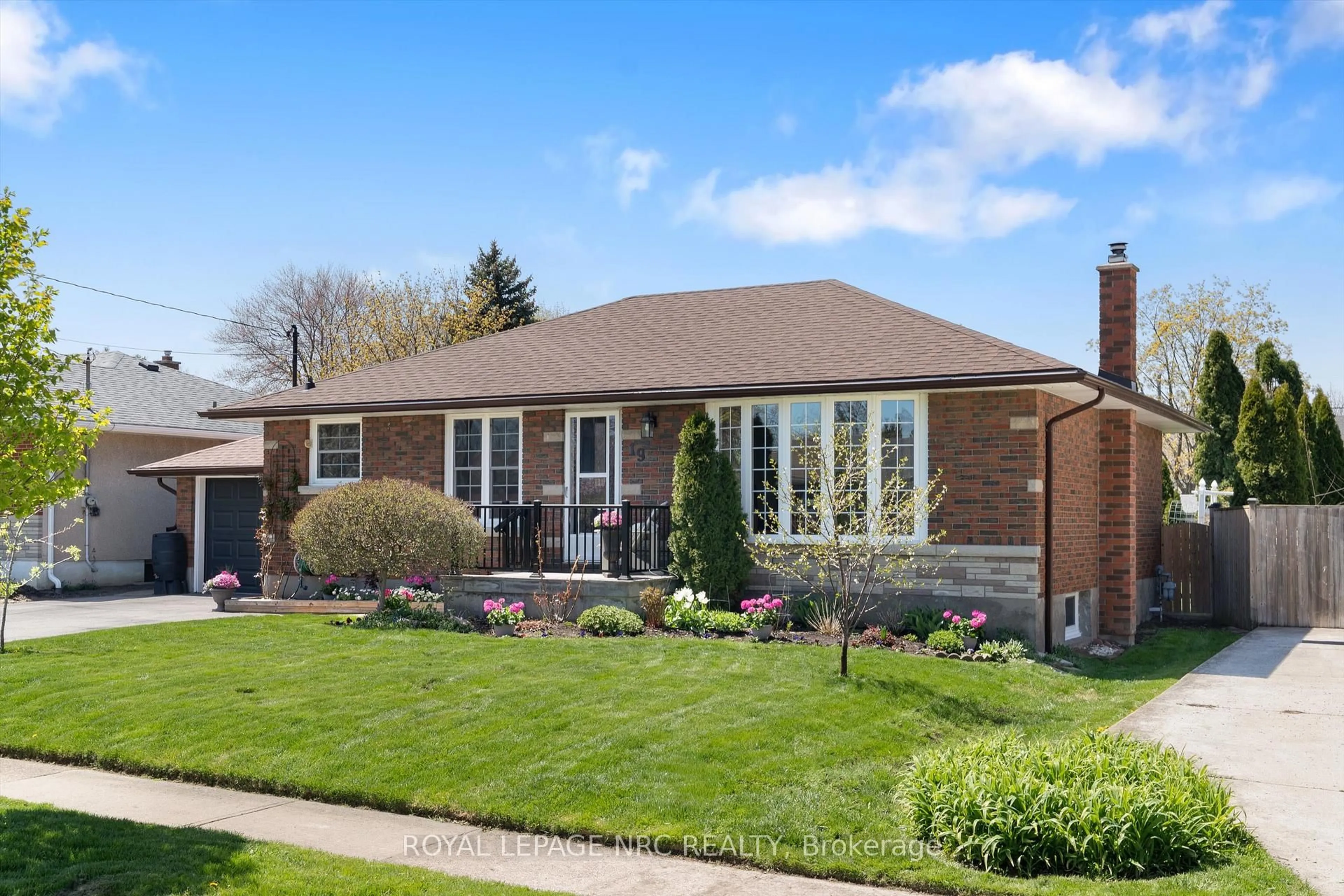 Home with brick exterior material, street for 19 Logan St, St. Catharines Ontario L2N 2B6