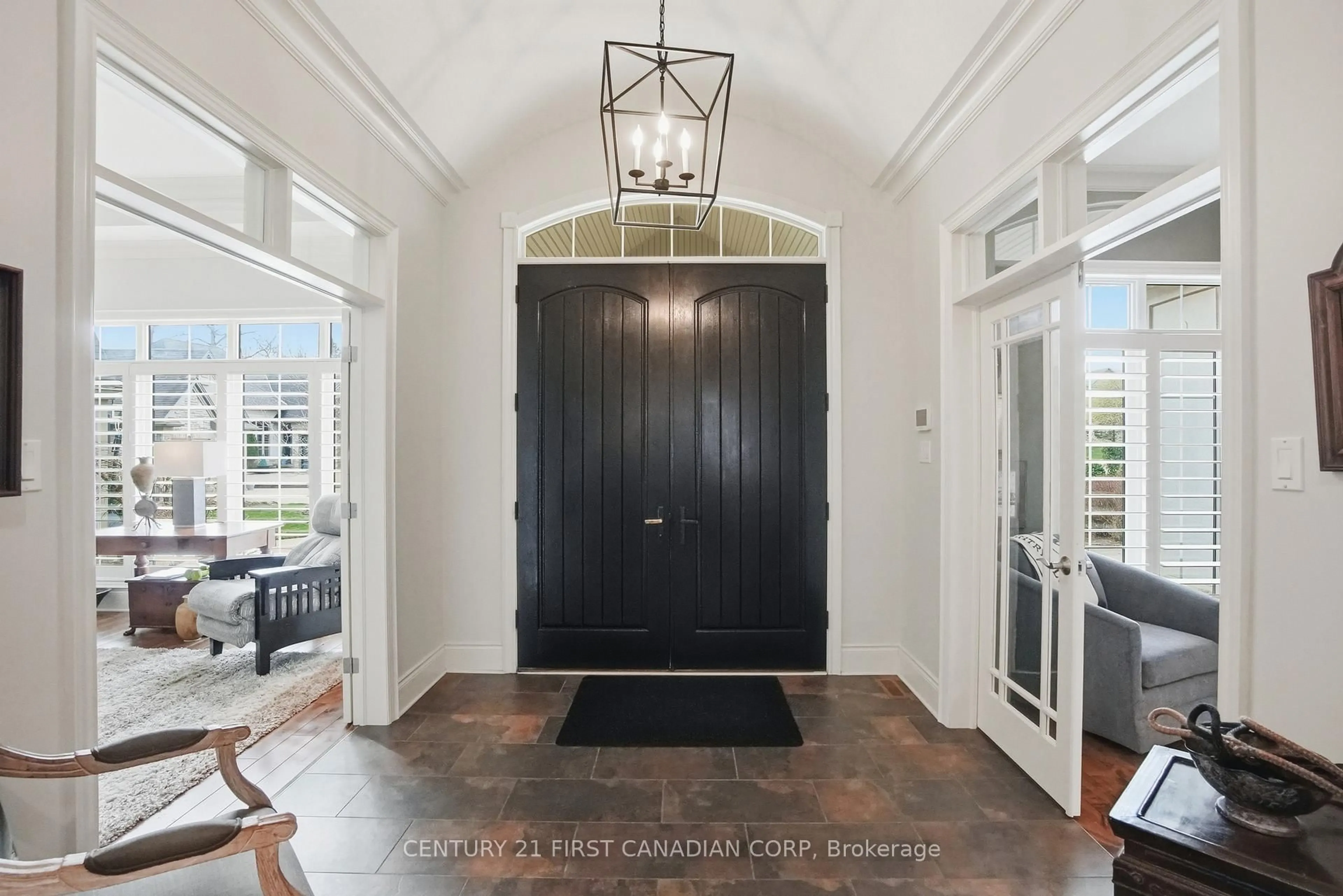 Indoor entryway for 1615 Byron Baseline Rd #15, London South Ontario N6K 4N3