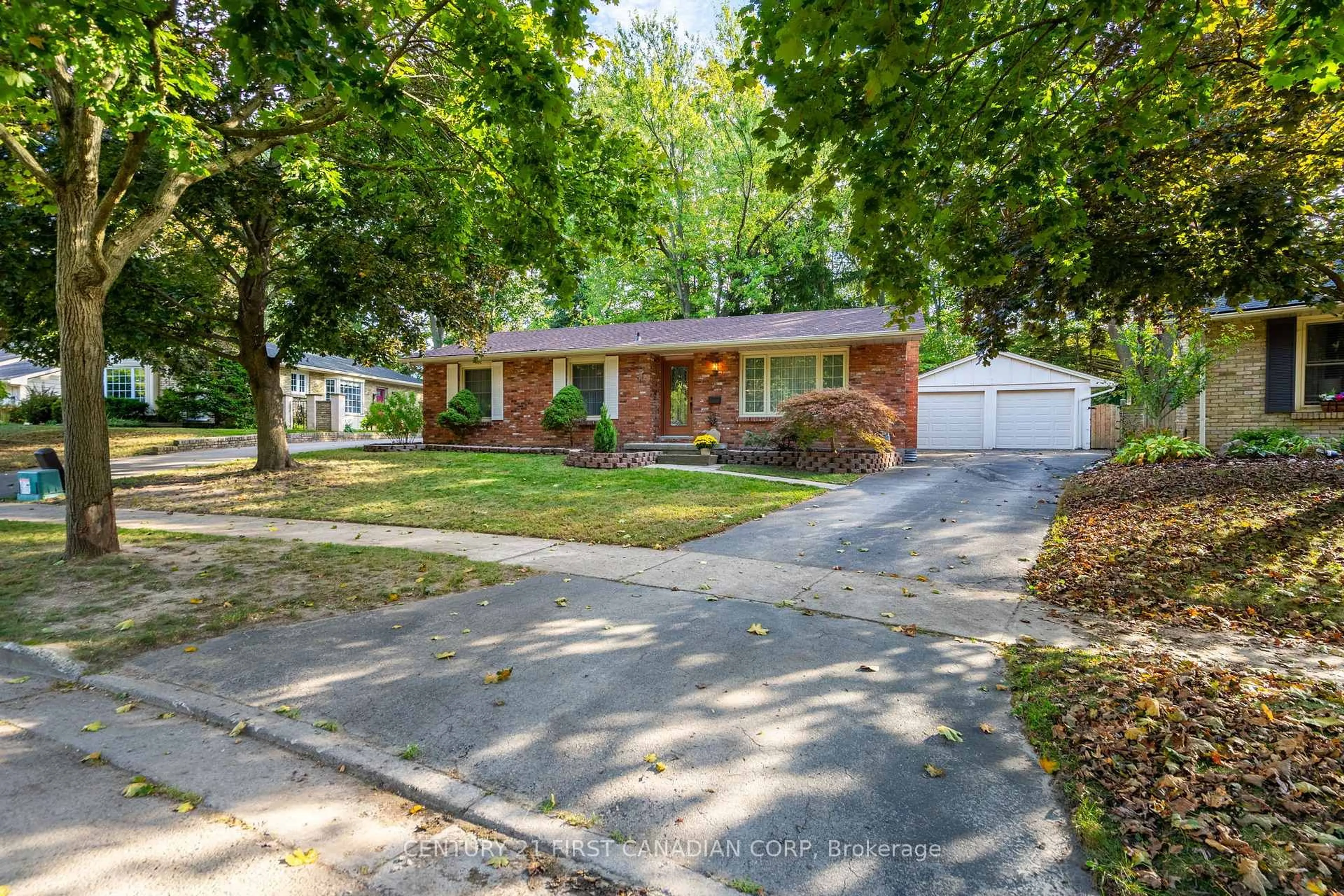 Home with brick exterior material, street for 533 Belvedere Ave, London South Ontario N6K 2R4