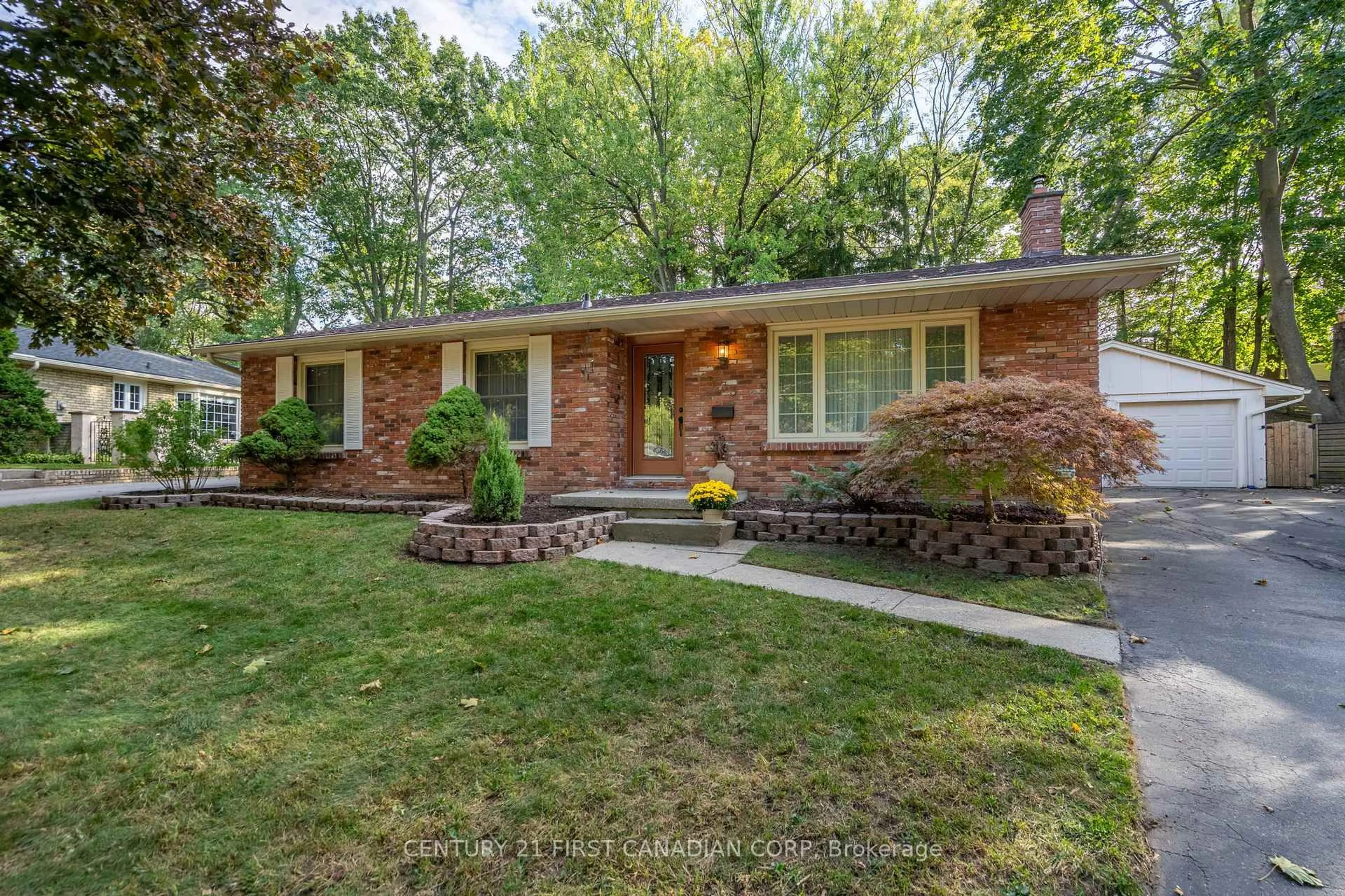 Home with brick exterior material, street for 533 Belvedere Ave, London South Ontario N6K 2R4