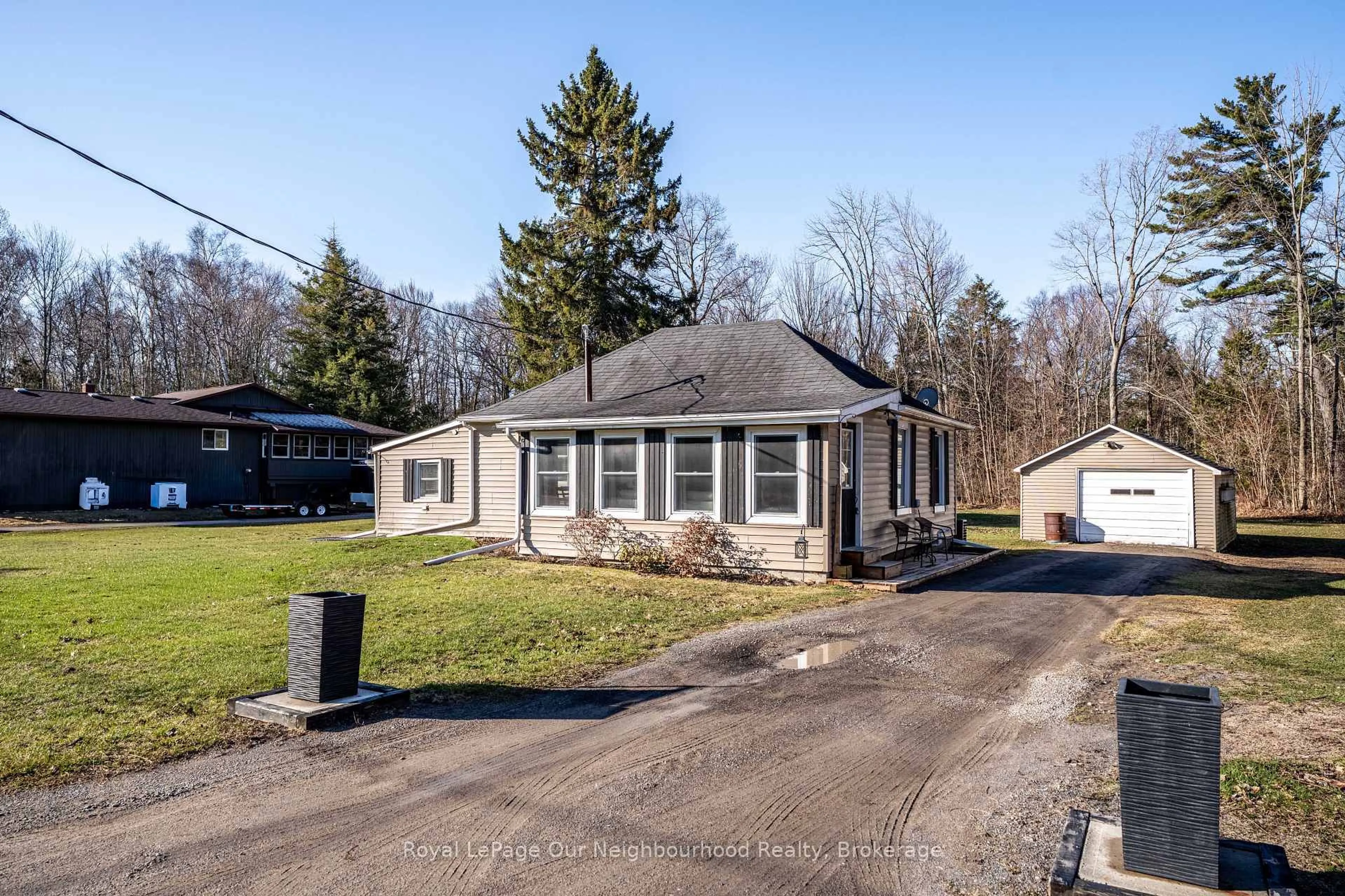 A pic from outside/outdoor area/front of a property/back of a property/a pic from drone, street for 180 Chapple Rd, Alnwick/Haldimand Ontario K0K 2G0
