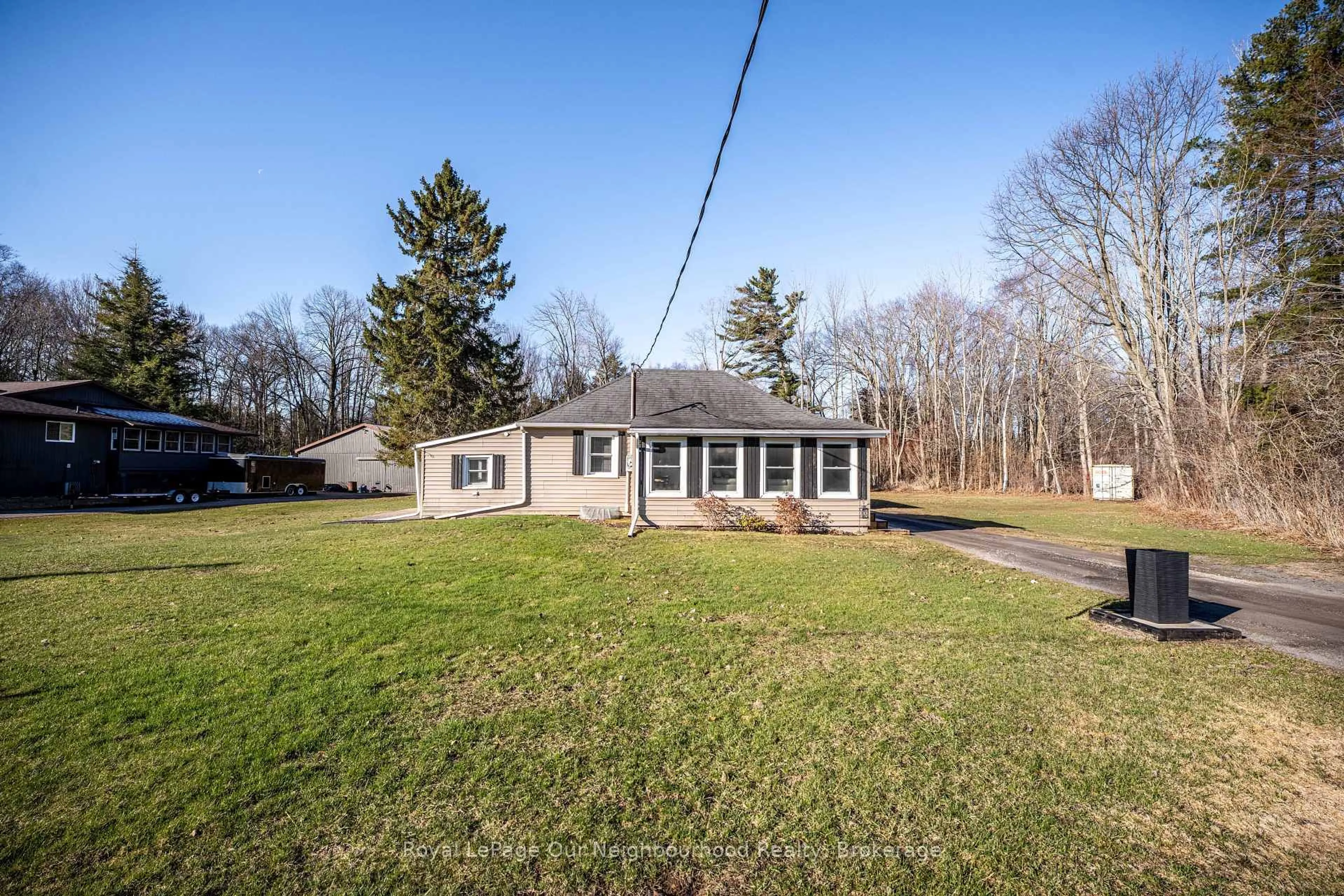 A pic from outside/outdoor area/front of a property/back of a property/a pic from drone, street for 180 Chapple Rd, Alnwick/Haldimand Ontario K0K 2G0