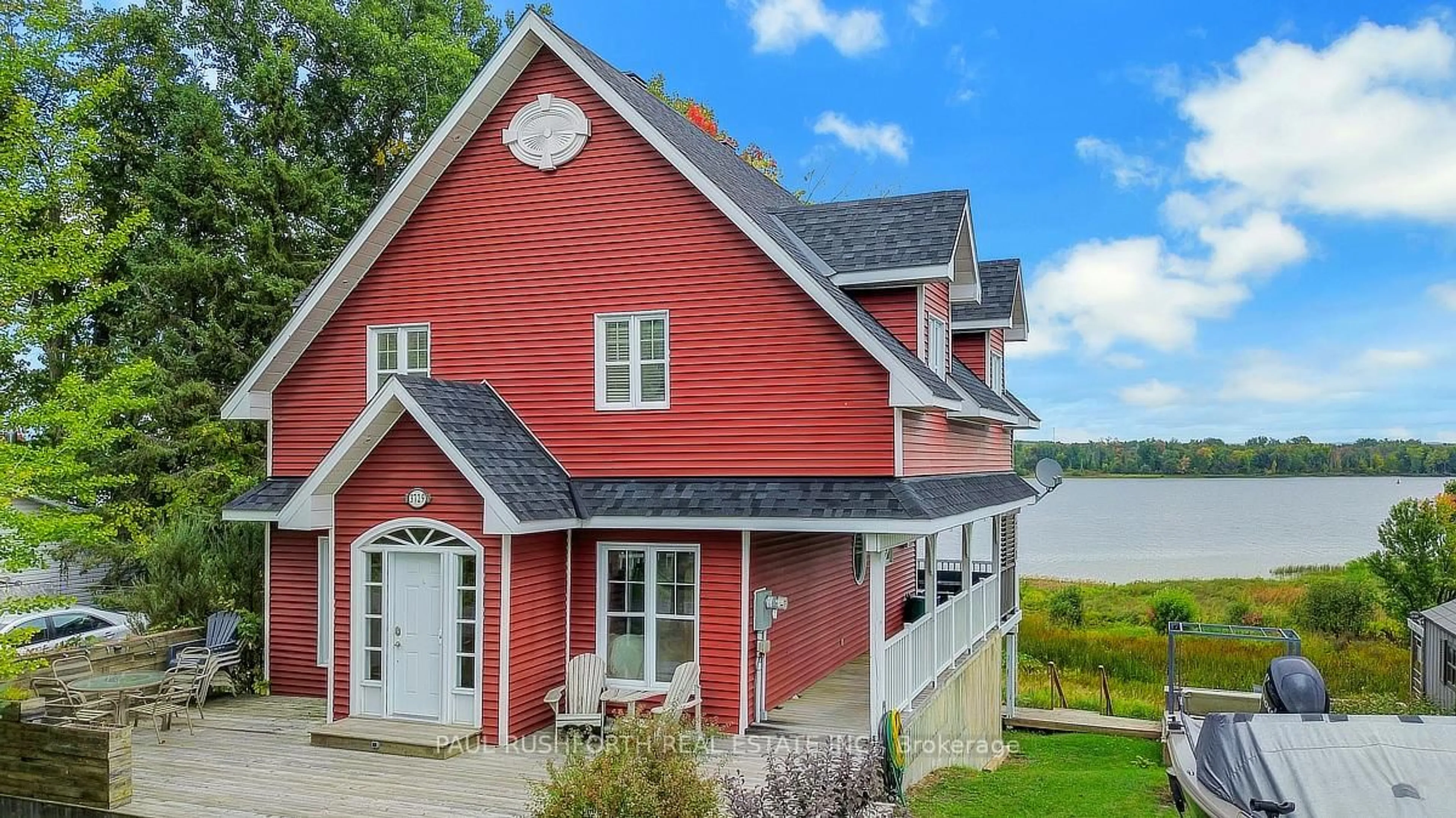 Home with vinyl exterior material, water/lake/river/ocean view for 3729 Prudhomme Rd, Alfred and Plantagenet Ontario K0A 3K0