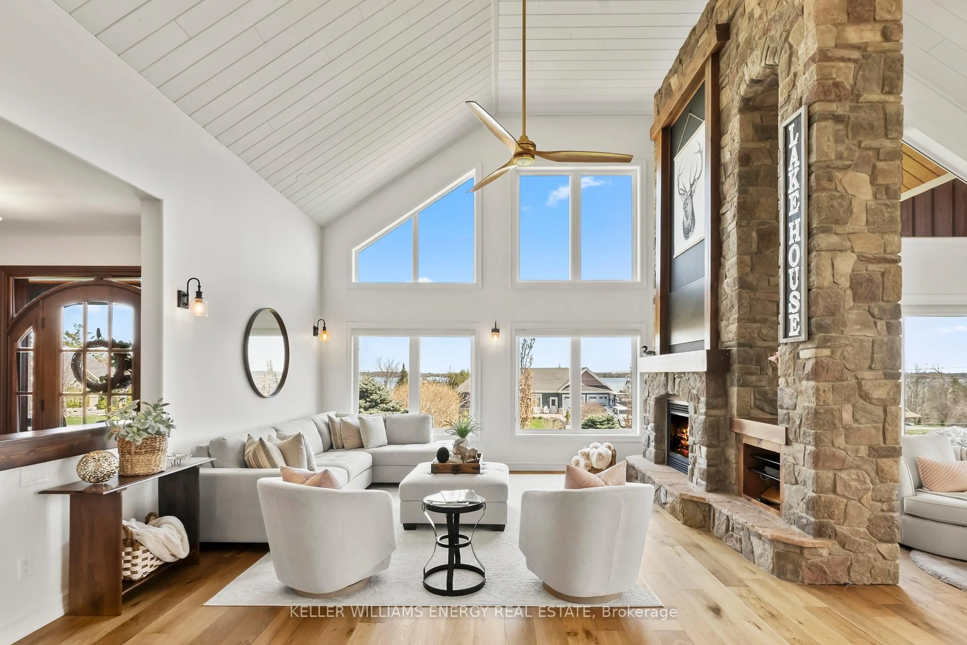 Living room with furniture, unknown for 112 Peller Crt, Kawartha Lakes Ontario K0M 1A0