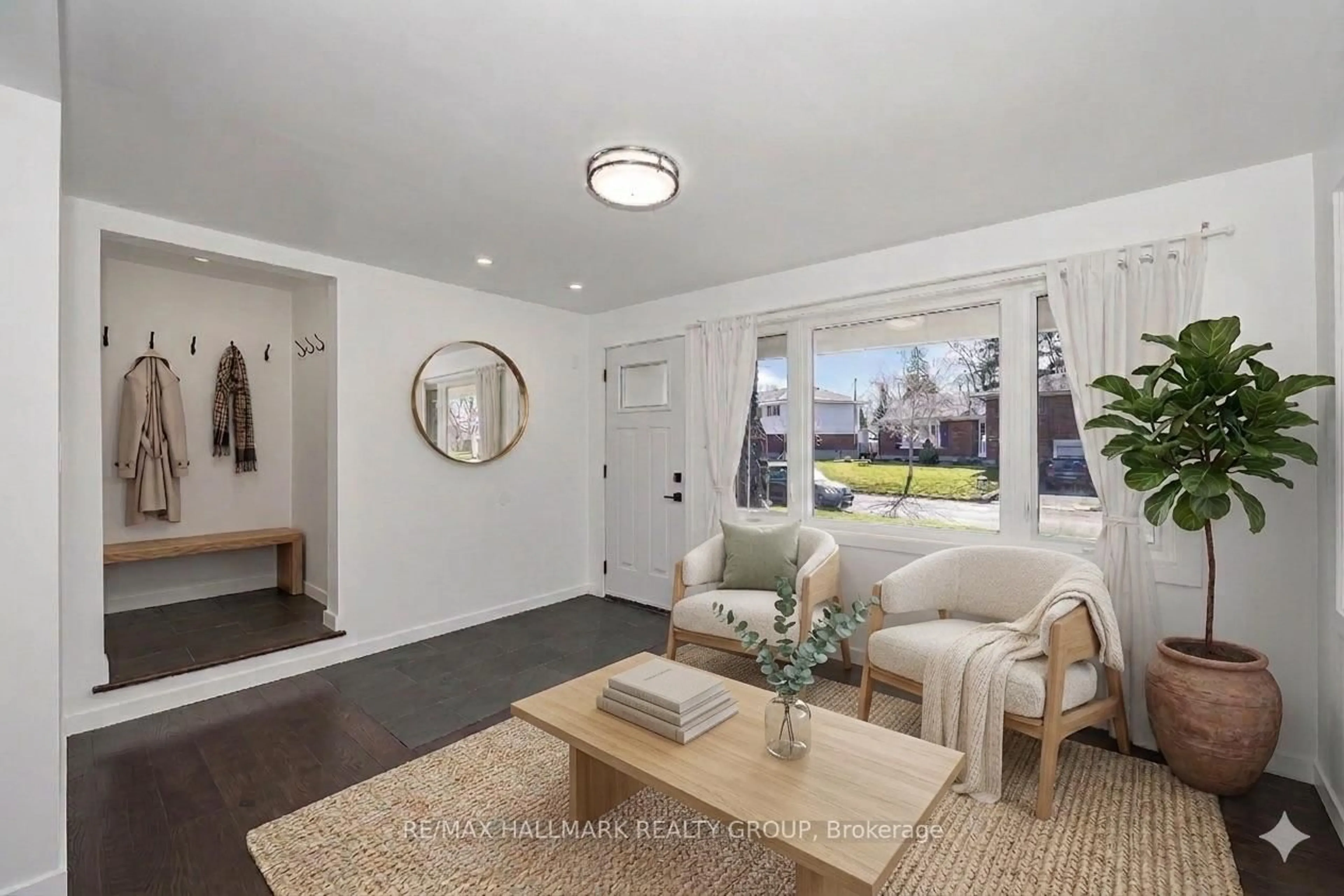 Living room with furniture, unknown for 1138 Sherman Dr, Ottawa Ontario K2C 2M4