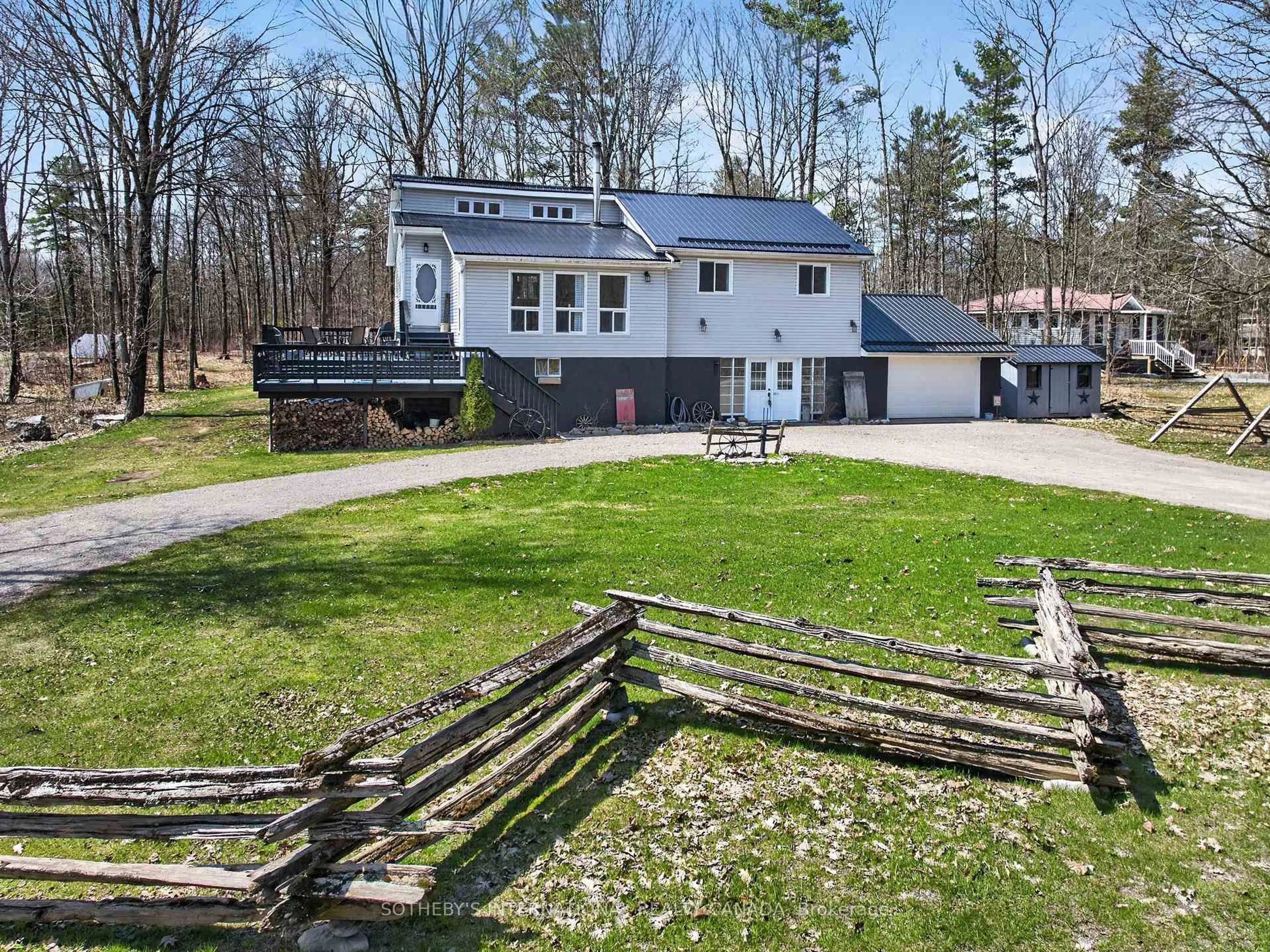 A pic from outside/outdoor area/front of a property/back of a property/a pic from drone, unknown for 177 Rockhaven Cres, Limoges Ontario K0K 2M0