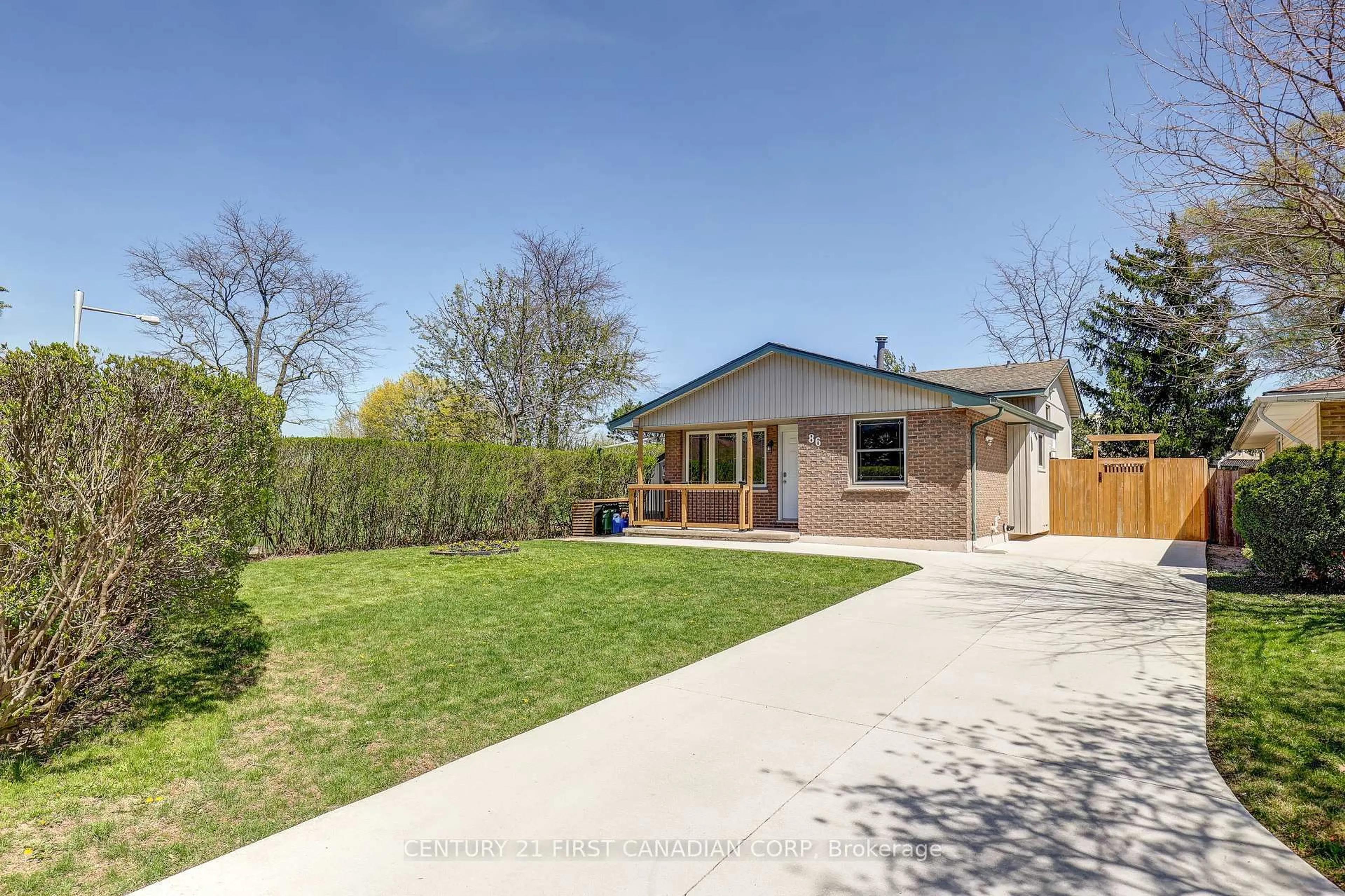 A pic from outside/outdoor area/front of a property/back of a property/a pic from drone, street for 86 Patience Cres, London South Ontario N6E 2K9