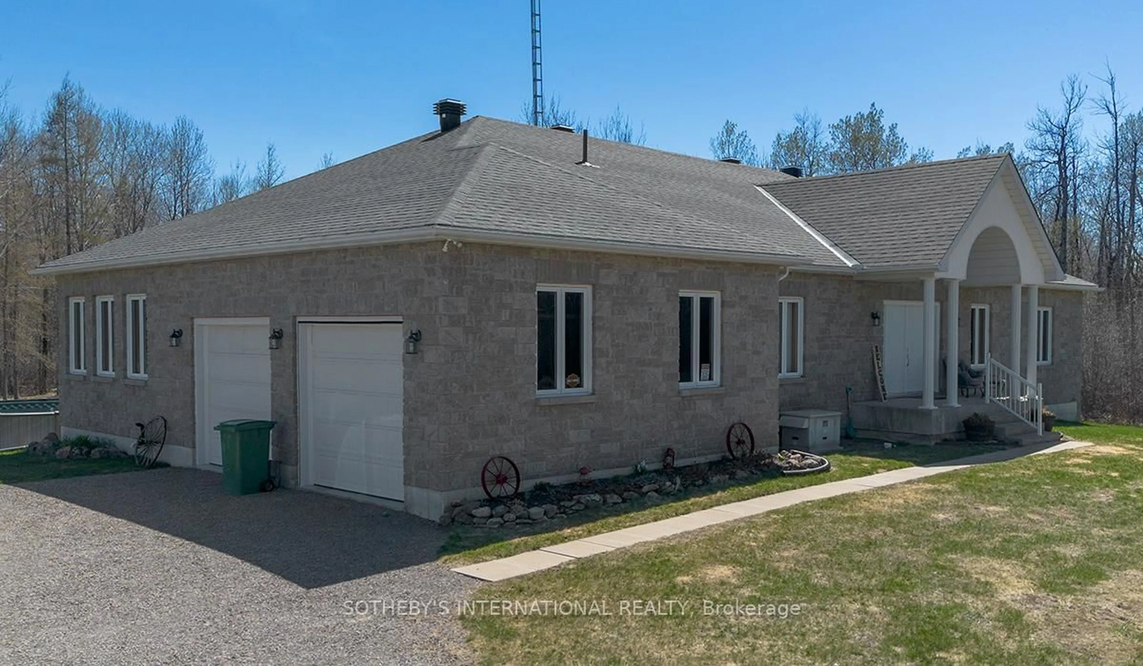 Home with brick exterior material, building for 520 Wolford Centre Rd, Merrickville-Wolford Ontario K0G 1N0
