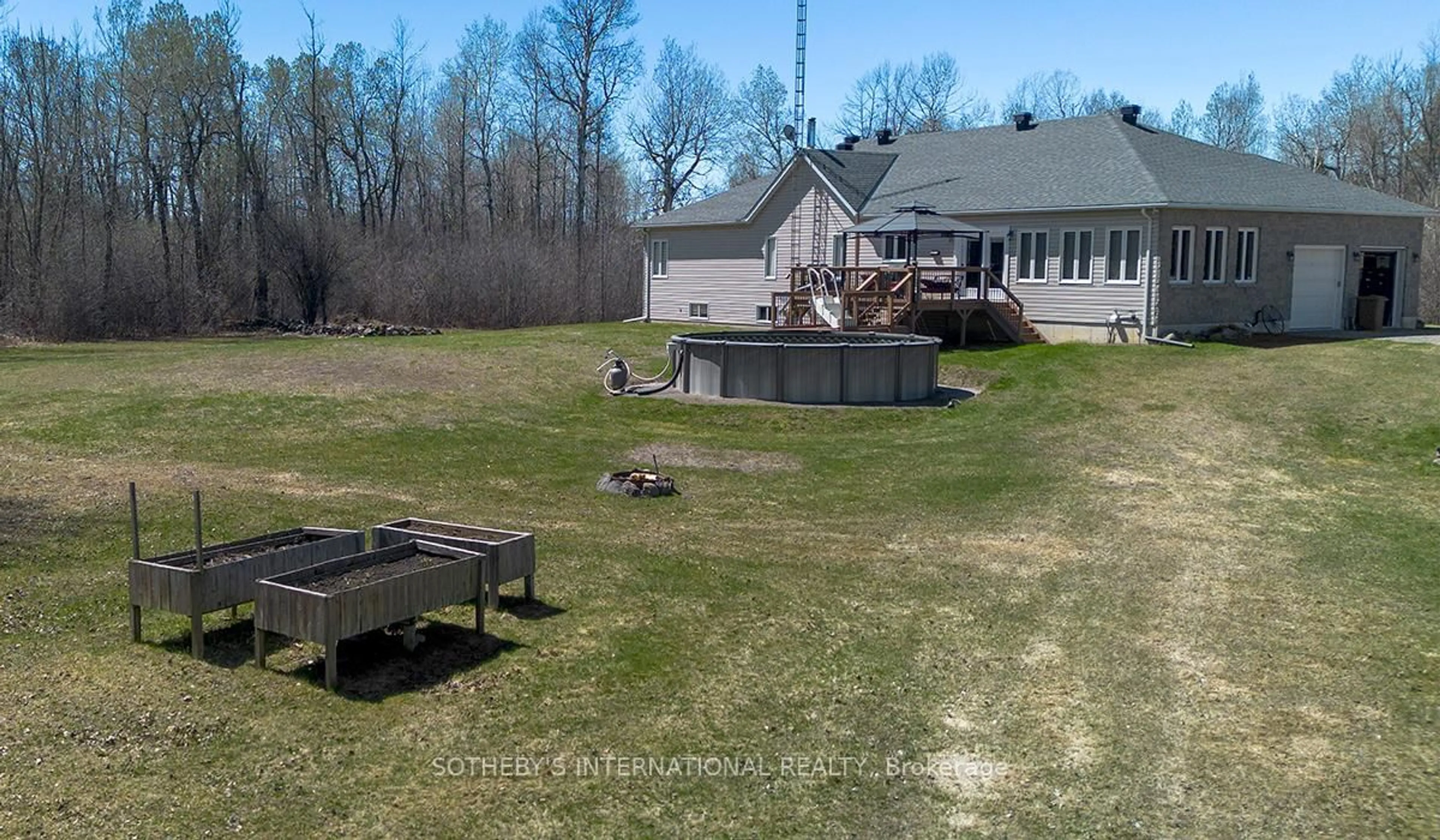A pic from outside/outdoor area/front of a property/back of a property/a pic from drone, water/lake/river/ocean view for 520 Wolford Centre Rd, Merrickville-Wolford Ontario K0G 1N0