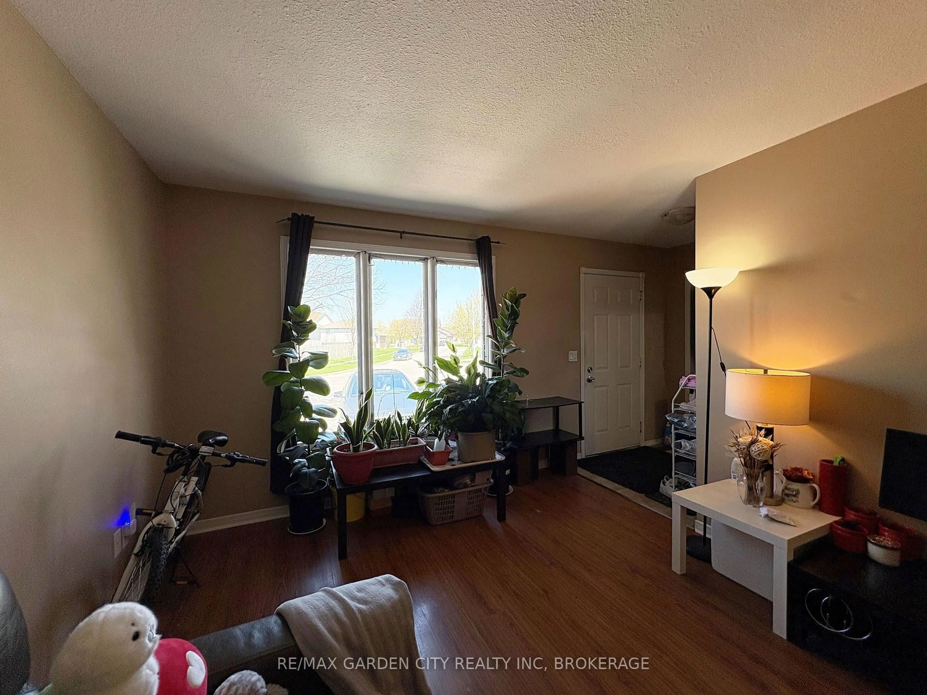A pic of a room for 23 POPLAR Cres, Welland Ontario L3C 6W5