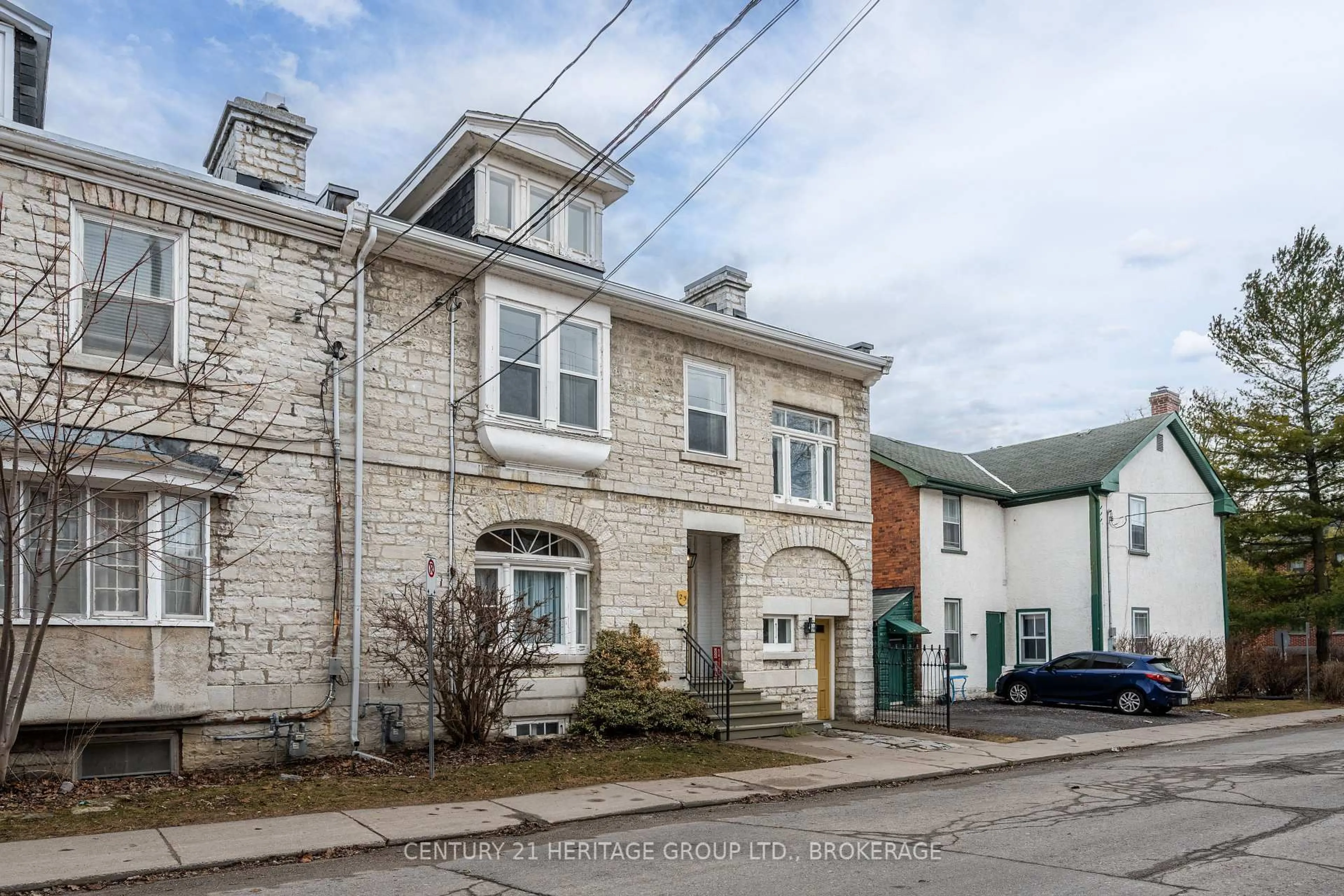 Unknown for 25 Wellington St, Kingston Ontario K7L 3B9