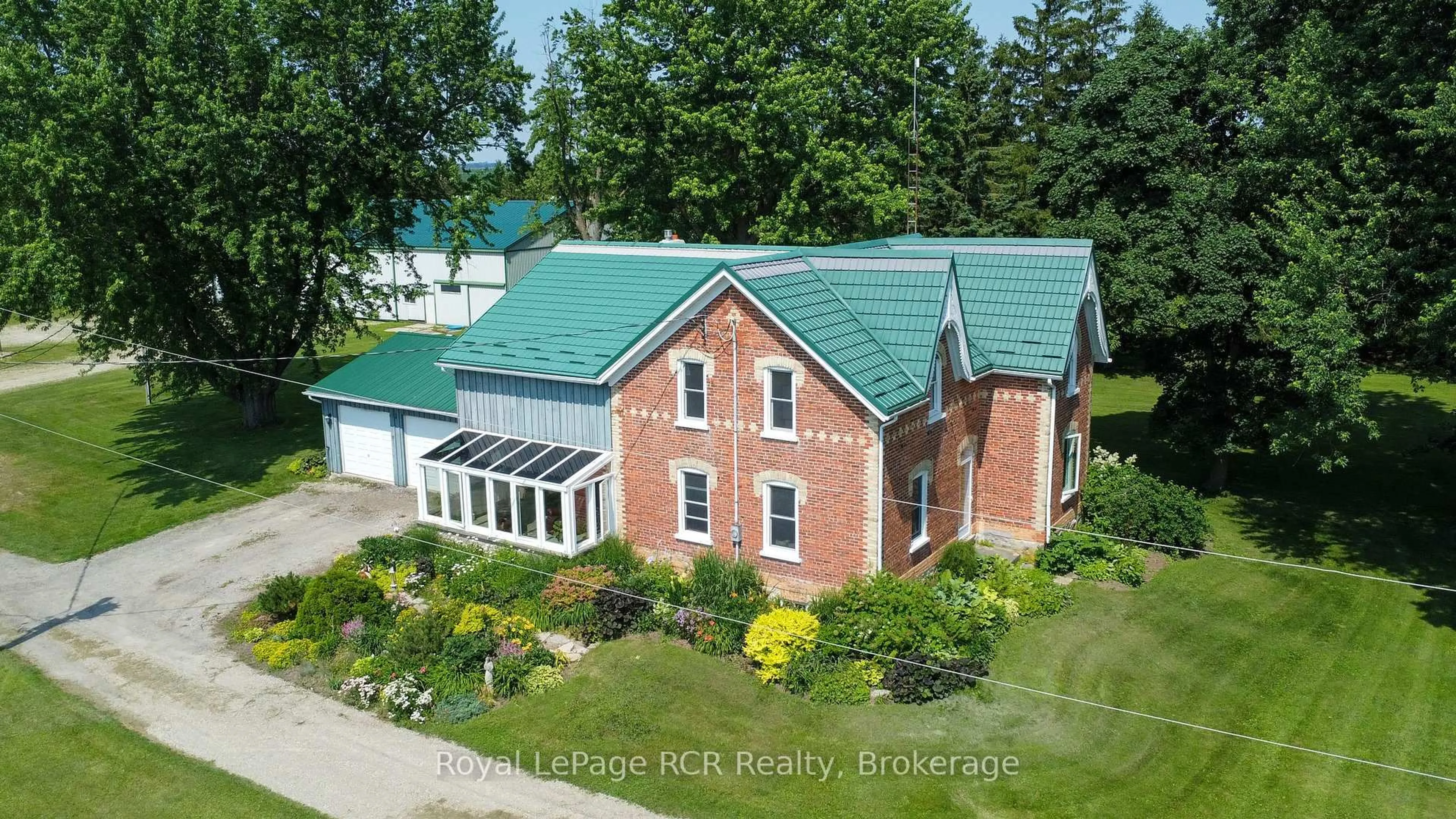 A pic from outside/outdoor area/front of a property/back of a property/a pic from drone, building for 7120 Sixth Line, Centre Wellington Ontario N0B 1J0