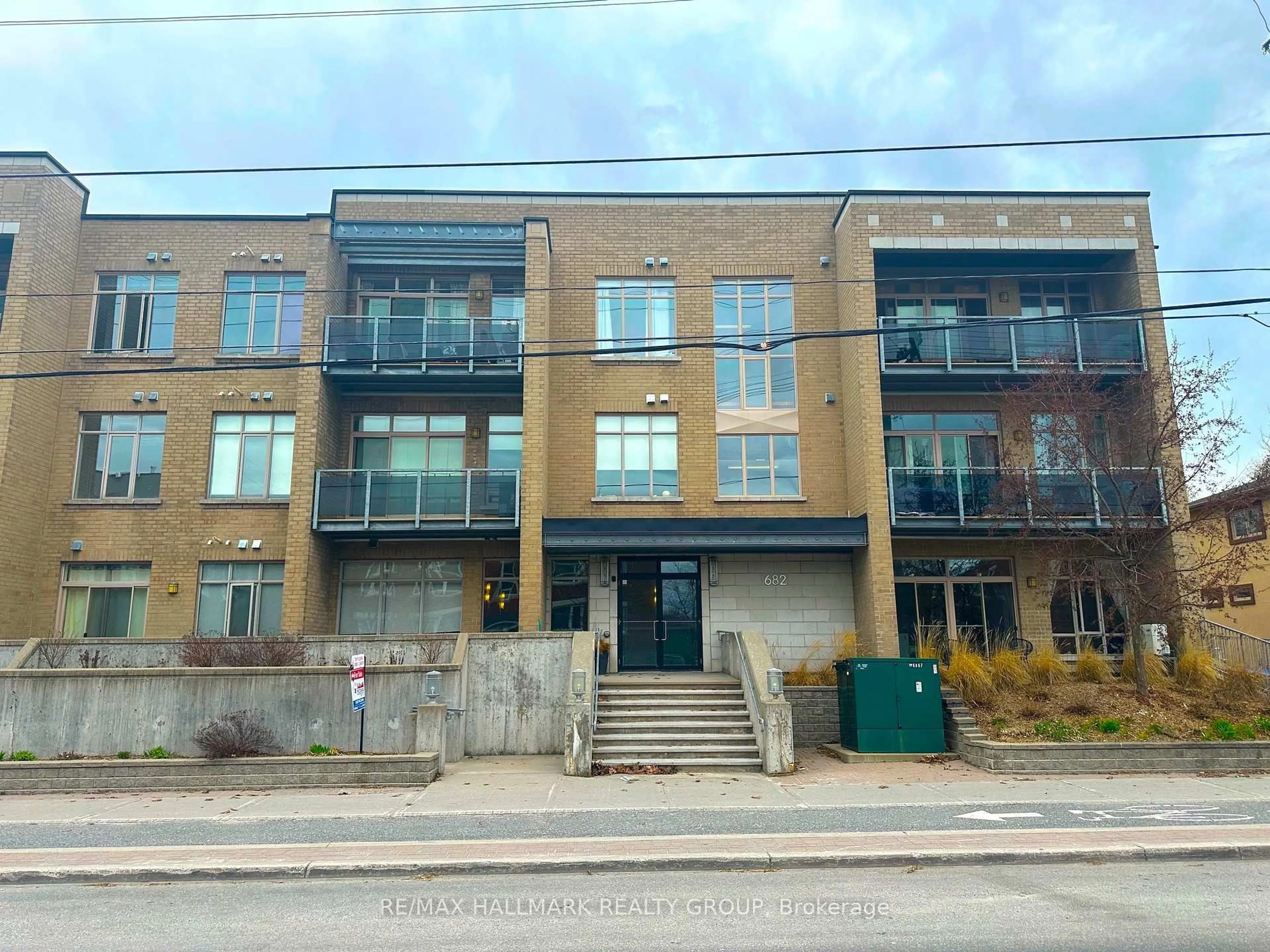 Unknown for 682 Churchill Ave #310, Ottawa Ontario K1Z 5G5
