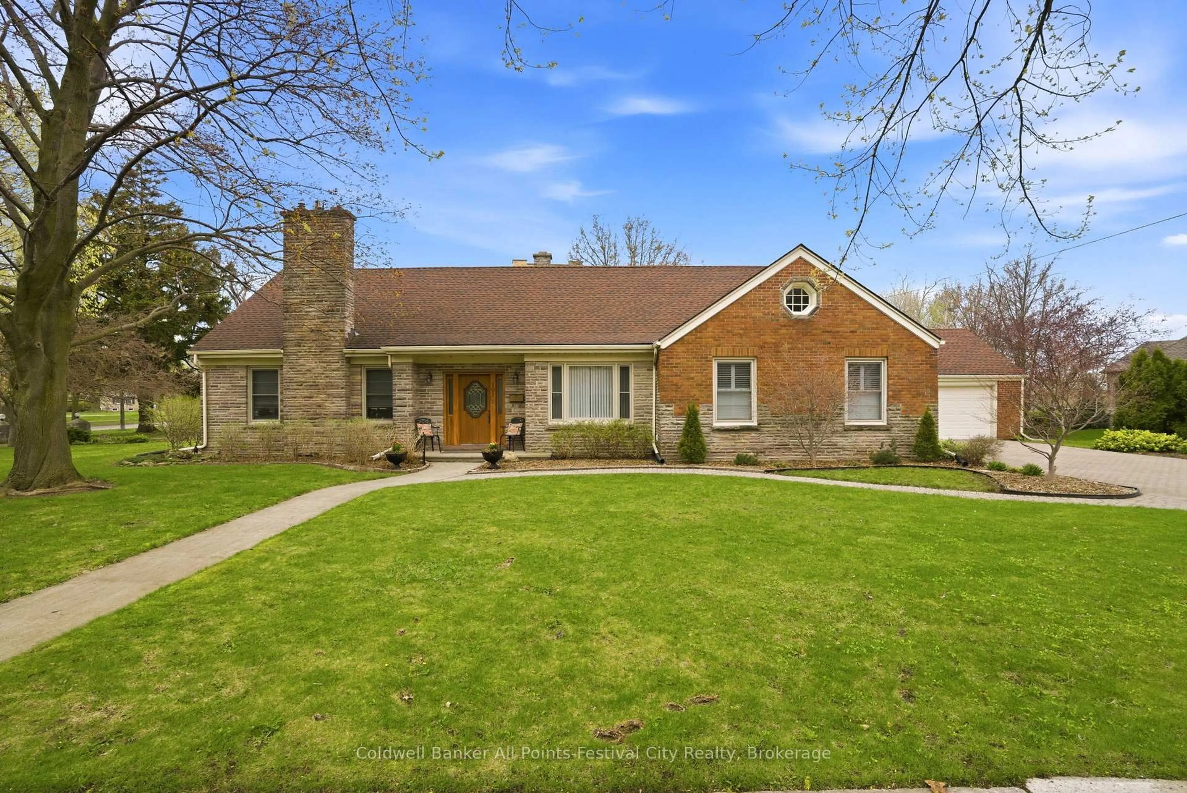 Home with brick exterior material, street for 101 Waterloo St, Goderich Ontario N7A 2W5