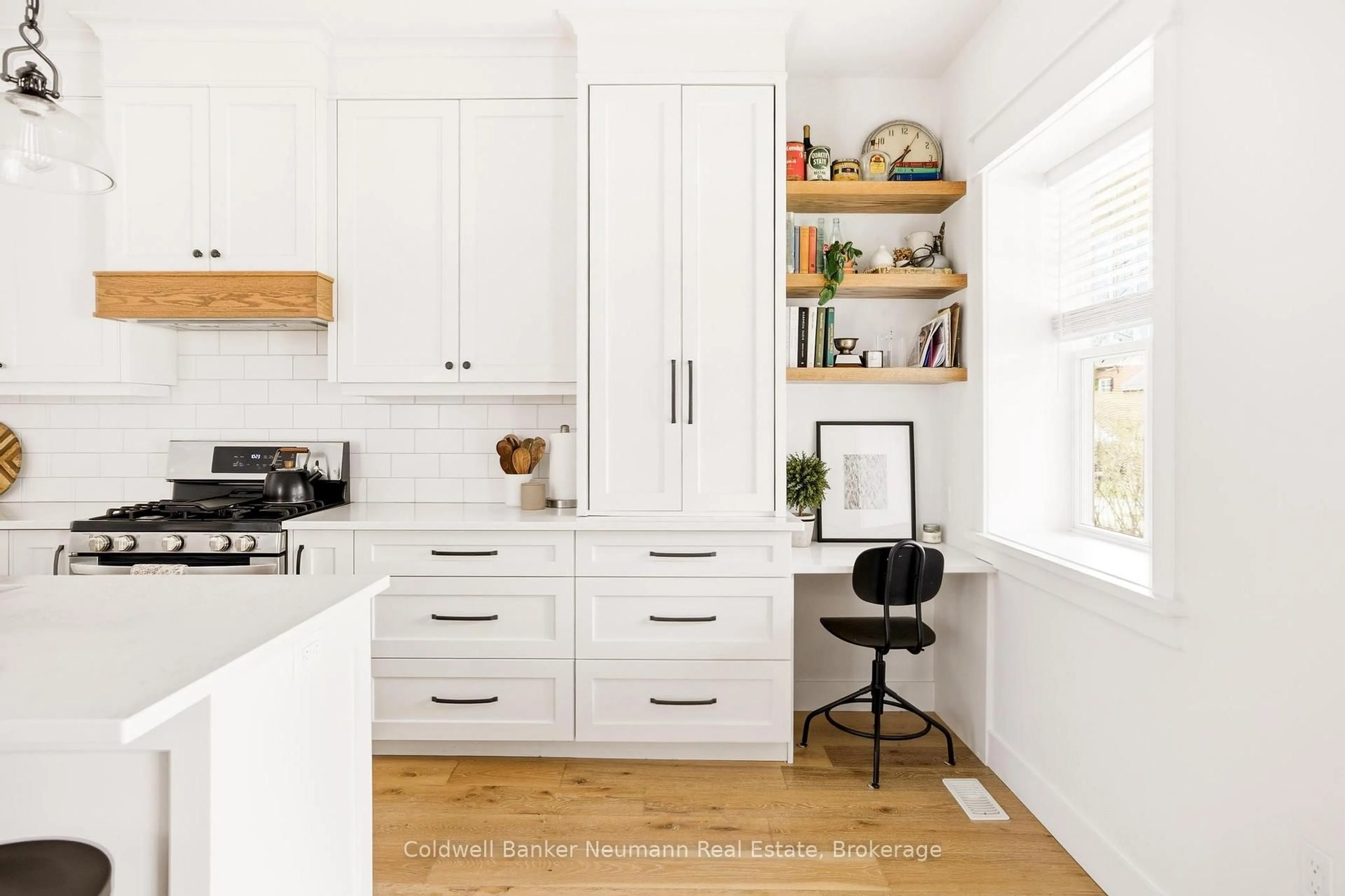 Contemporary kitchen, unknown for 93 Durham St, Guelph Ontario N1H 2Y4