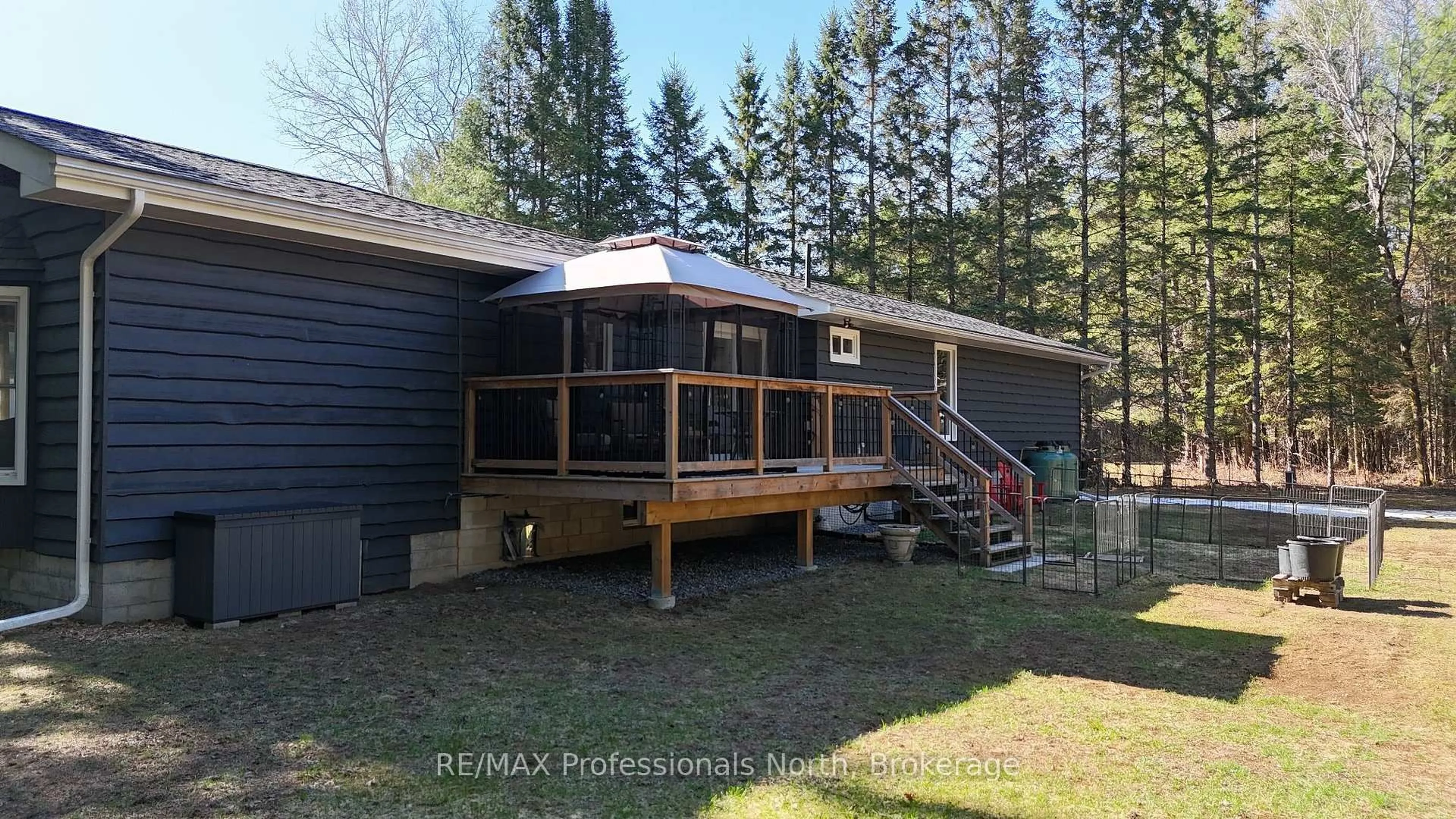 Home with vinyl exterior material, unknown for 1041 Winding Creek Rd, Minden Hills Ontario K0M 2K0