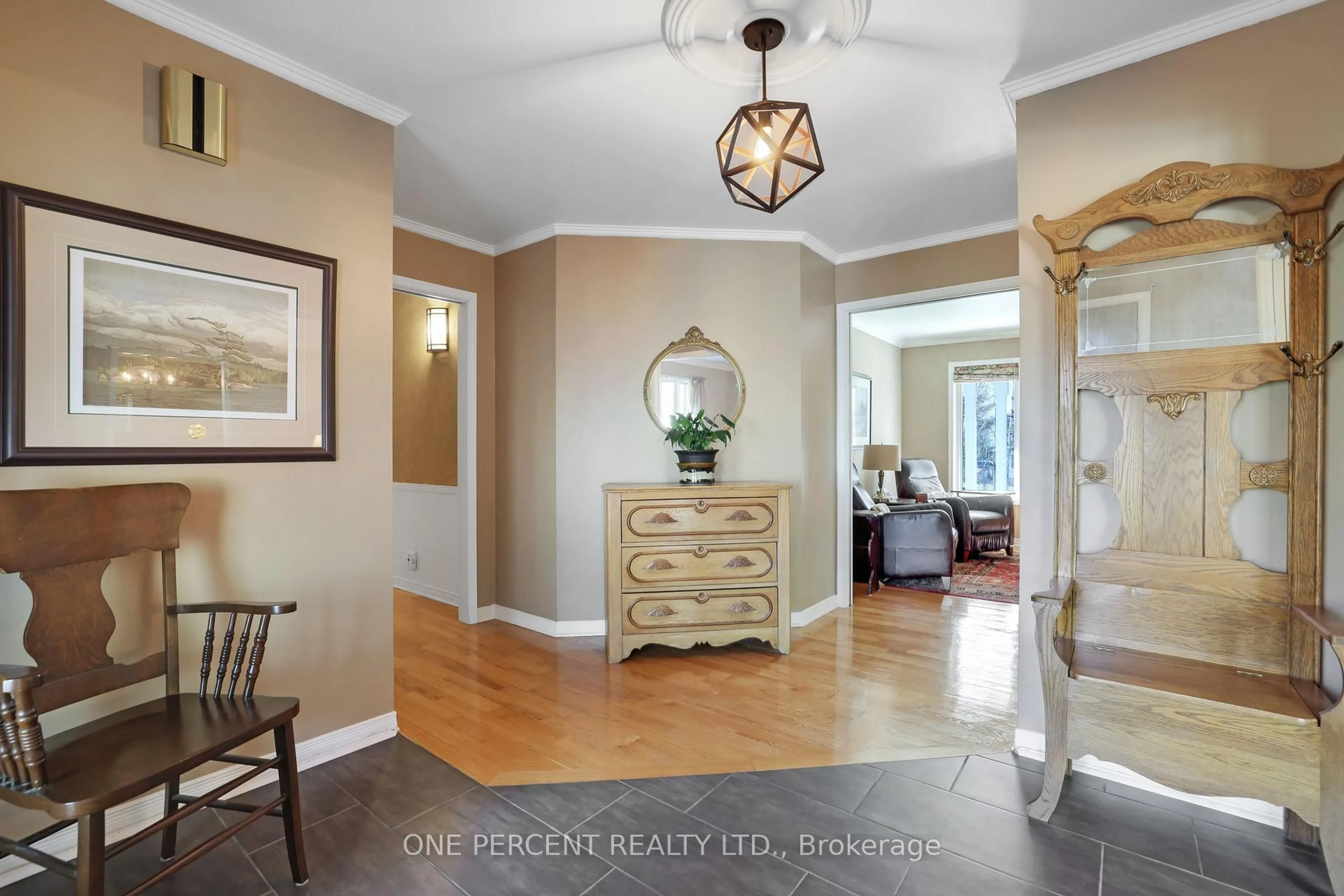 Indoor entryway for 1267 Randboro Cres, Navan Ontario K4B 1K7