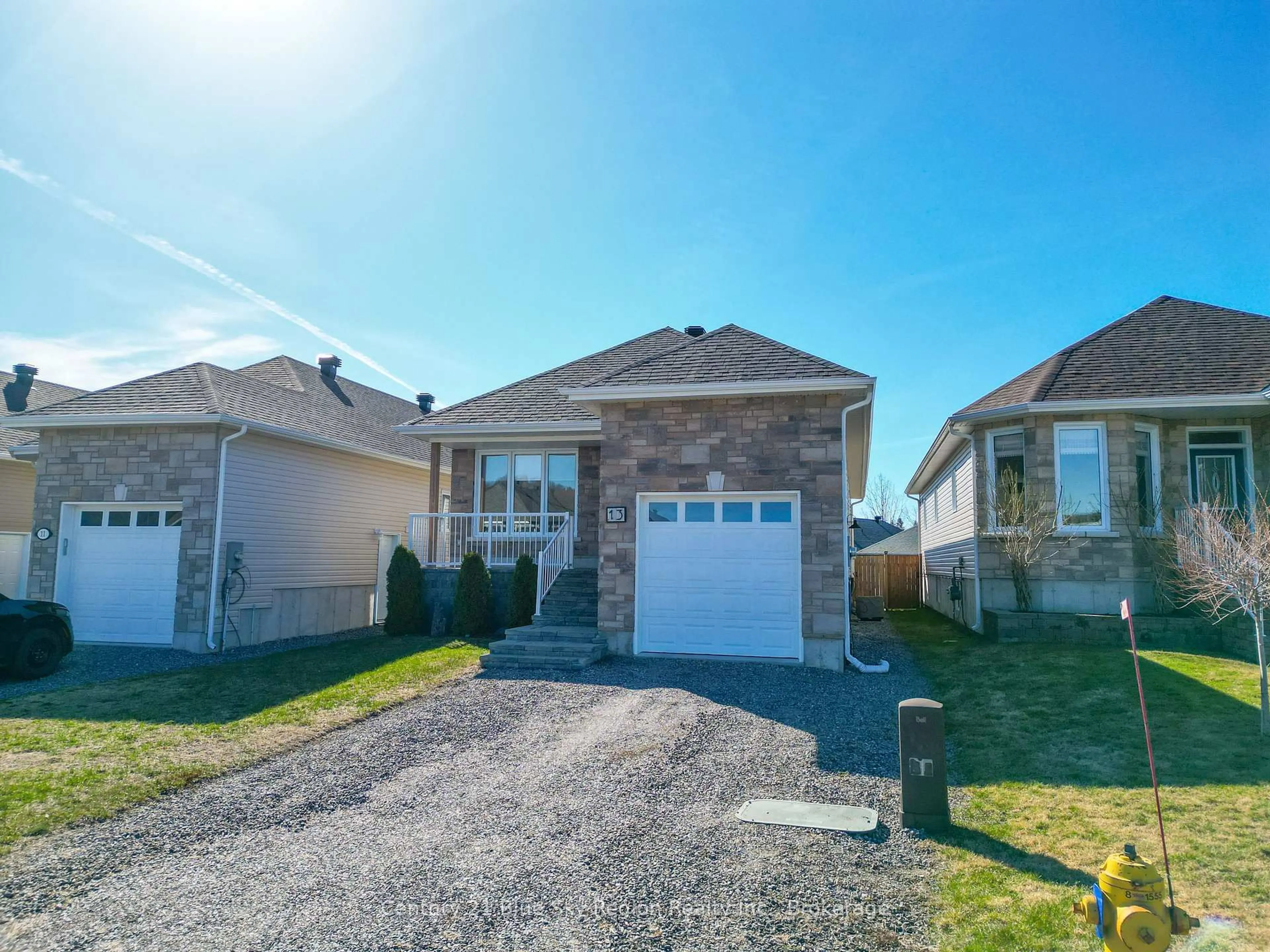Home with brick exterior material, street for 13 Frank Crt, North Bay Ontario P1B 0C4