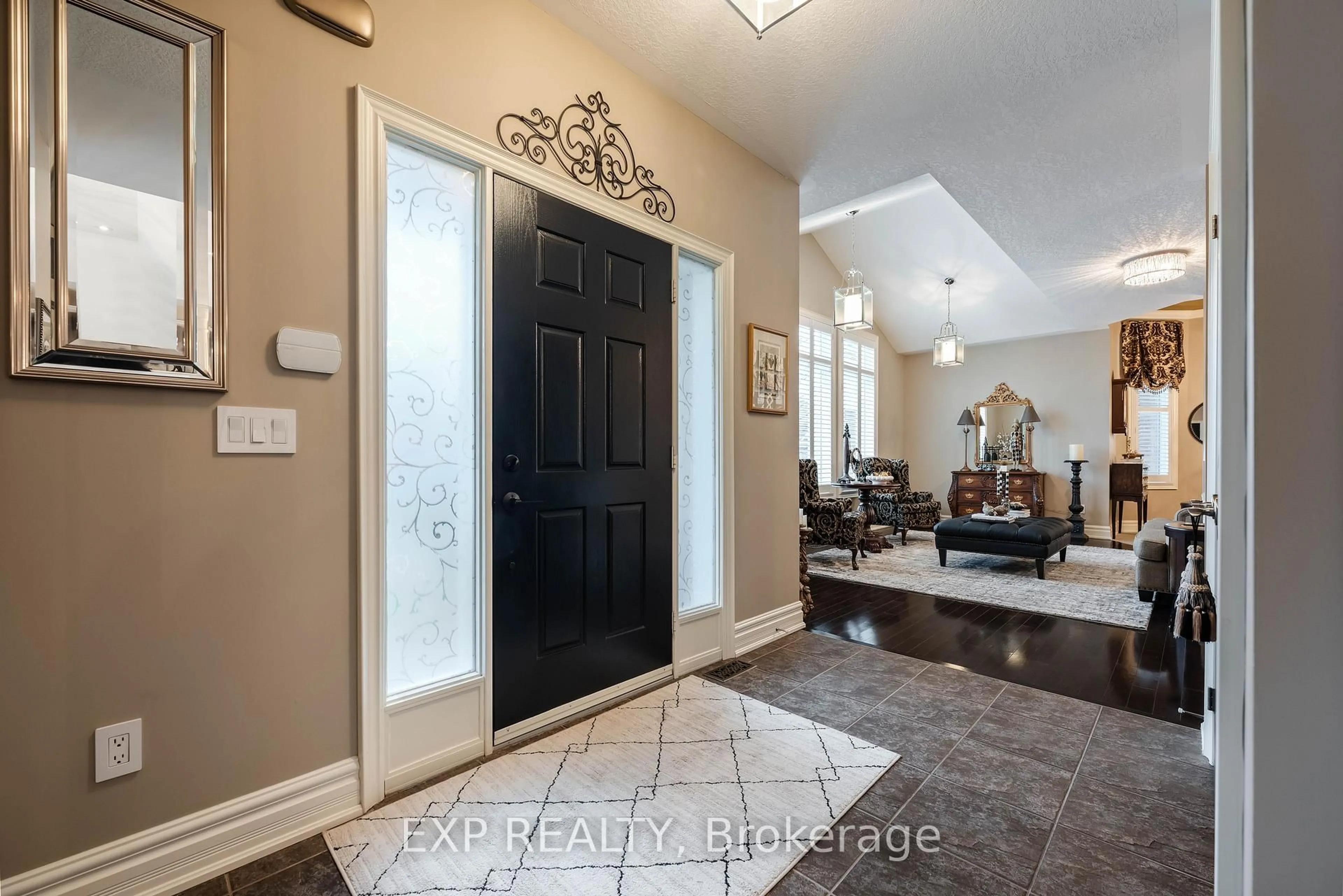 Indoor entryway for 200 Kingfisher Dr #51, Mono Ontario L9W 0B3