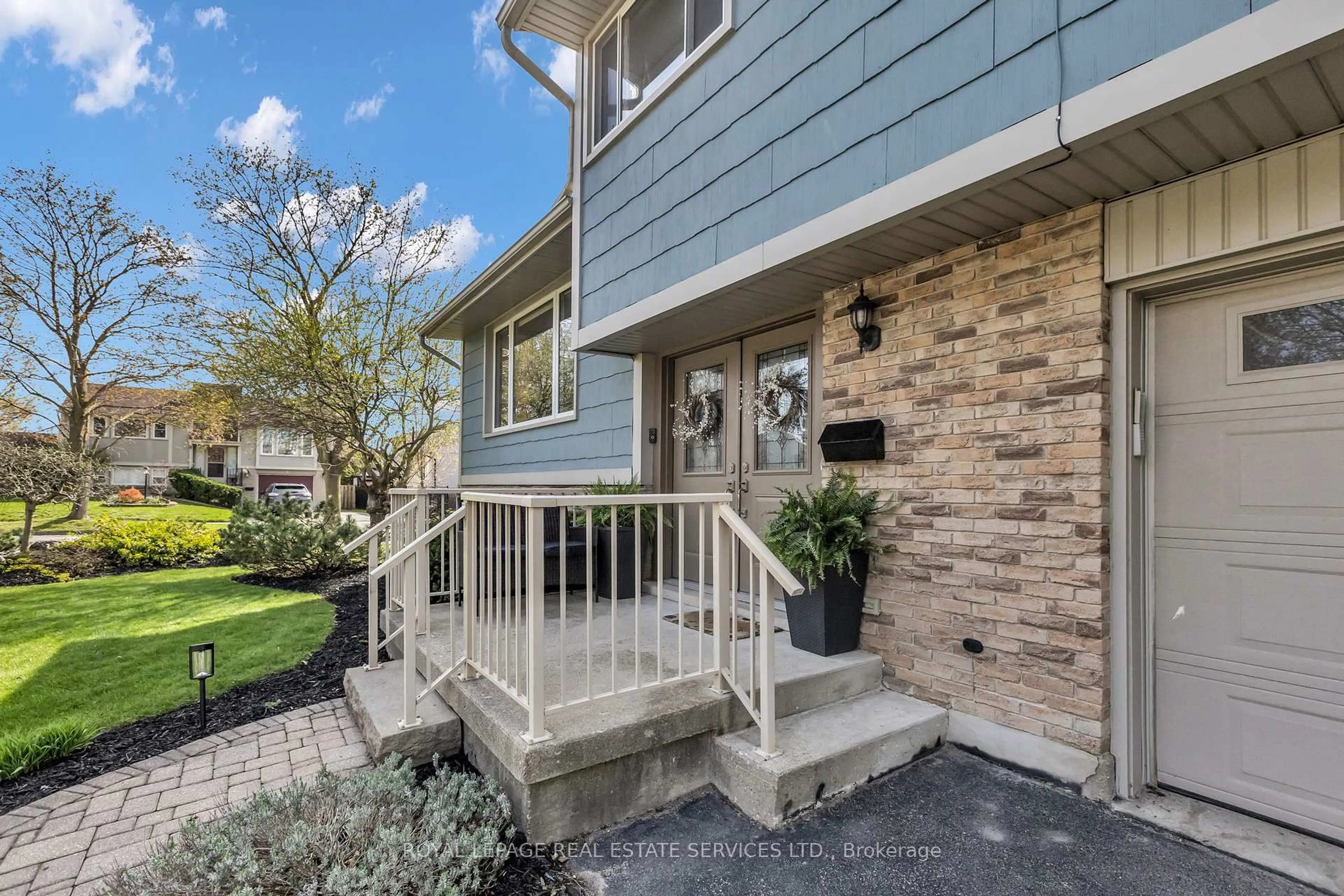 Unknown for 24 Shuh Ave, Kitchener Ontario N2A 2X9