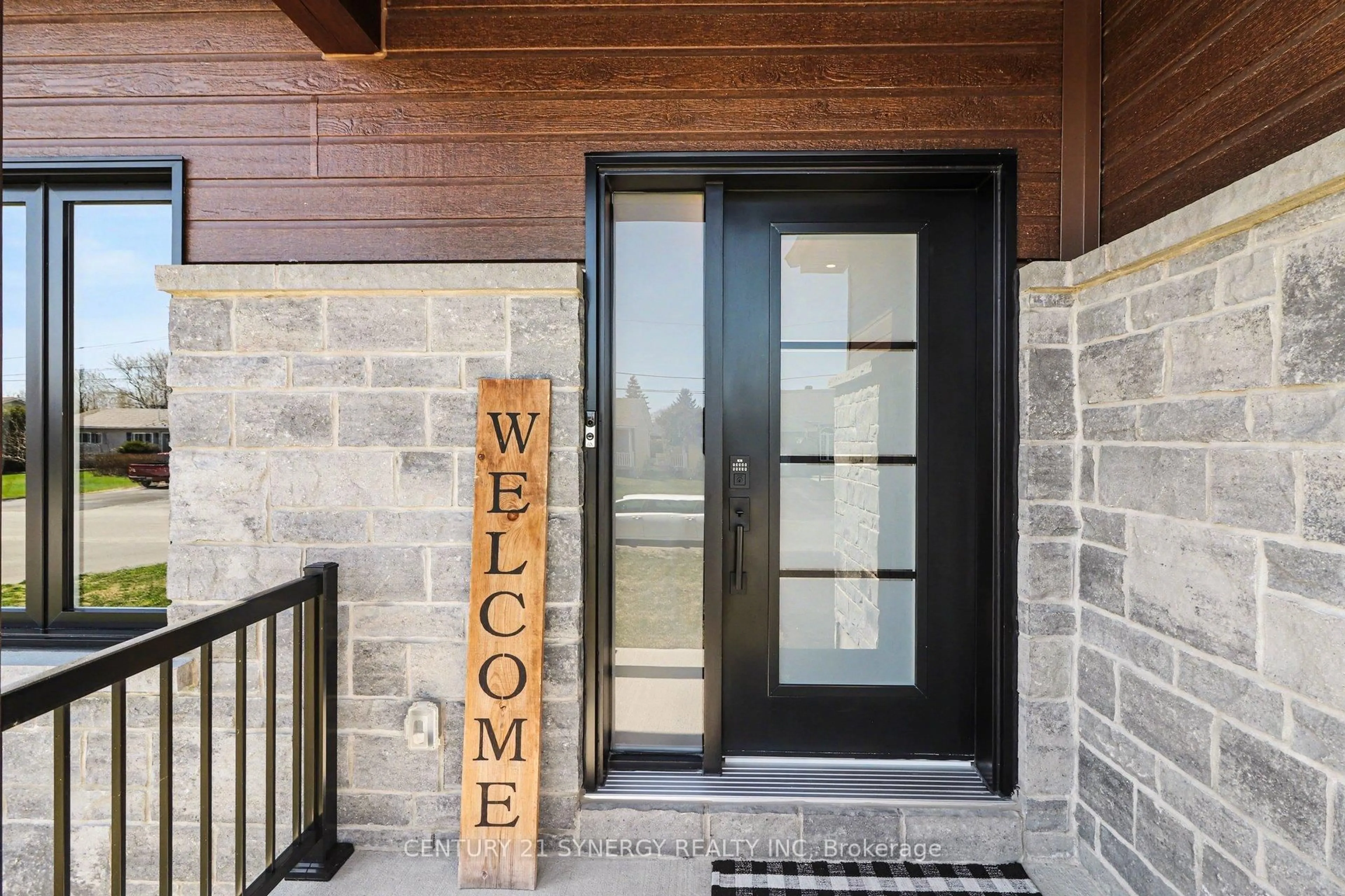 Indoor entryway for 25 Sarah St, Casselman Ontario K0A 1M0