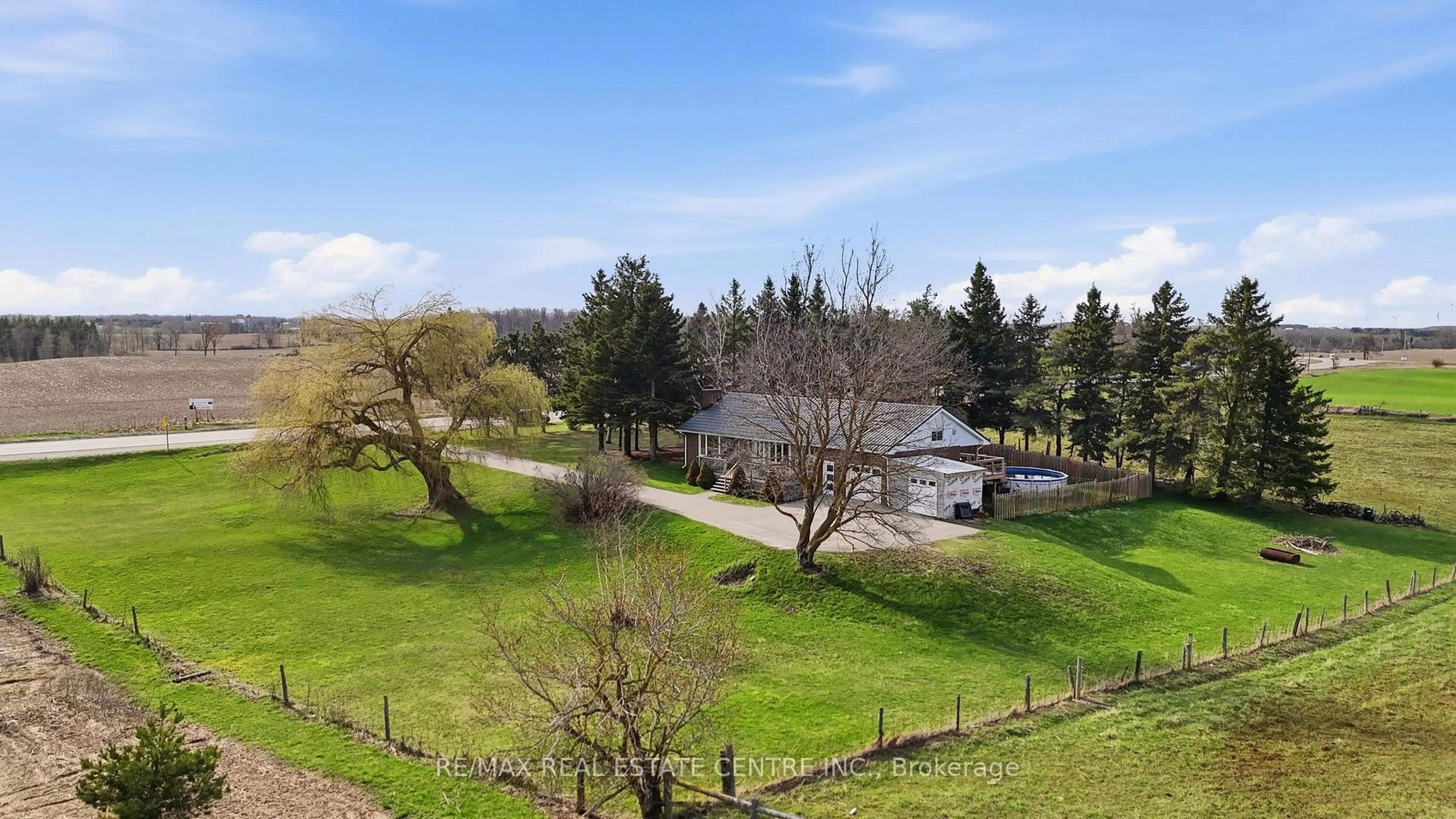 A pic from outside/outdoor area/front of a property/back of a property/a pic from drone, unknown for 517021 County Rd 124 Rd, Melancthon Ontario L9V 1V4