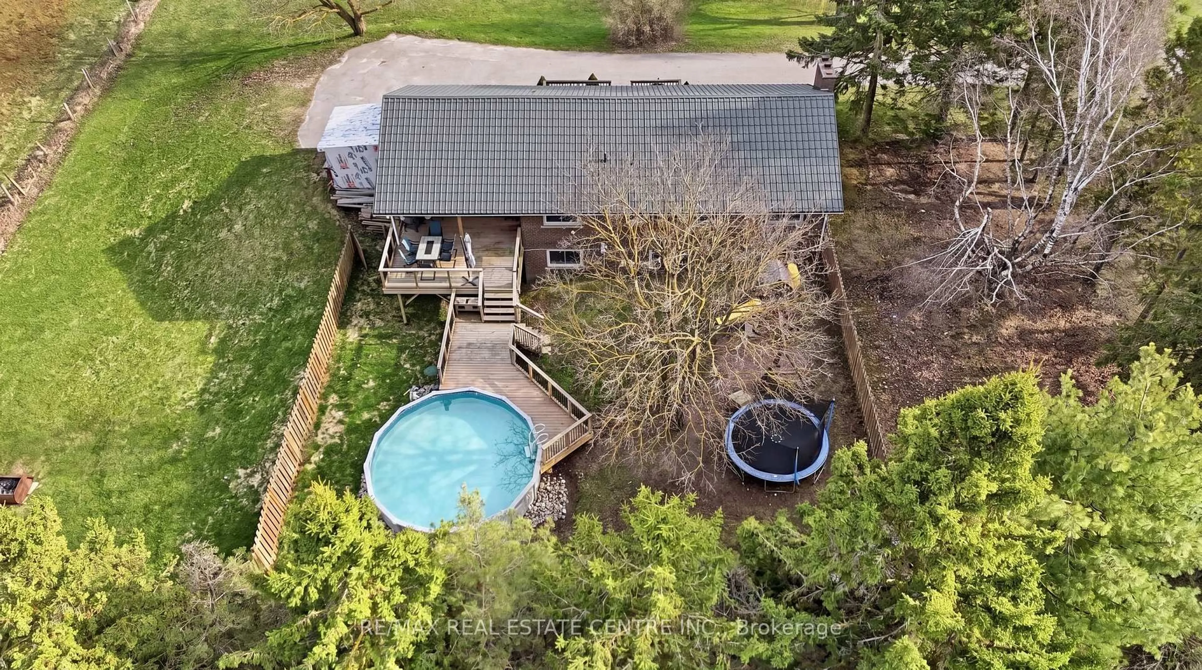 A pic from outside/outdoor area/front of a property/back of a property/a pic from drone, water/lake/river/ocean view for 517021 County Rd 124 Rd, Melancthon Ontario L9V 1V4