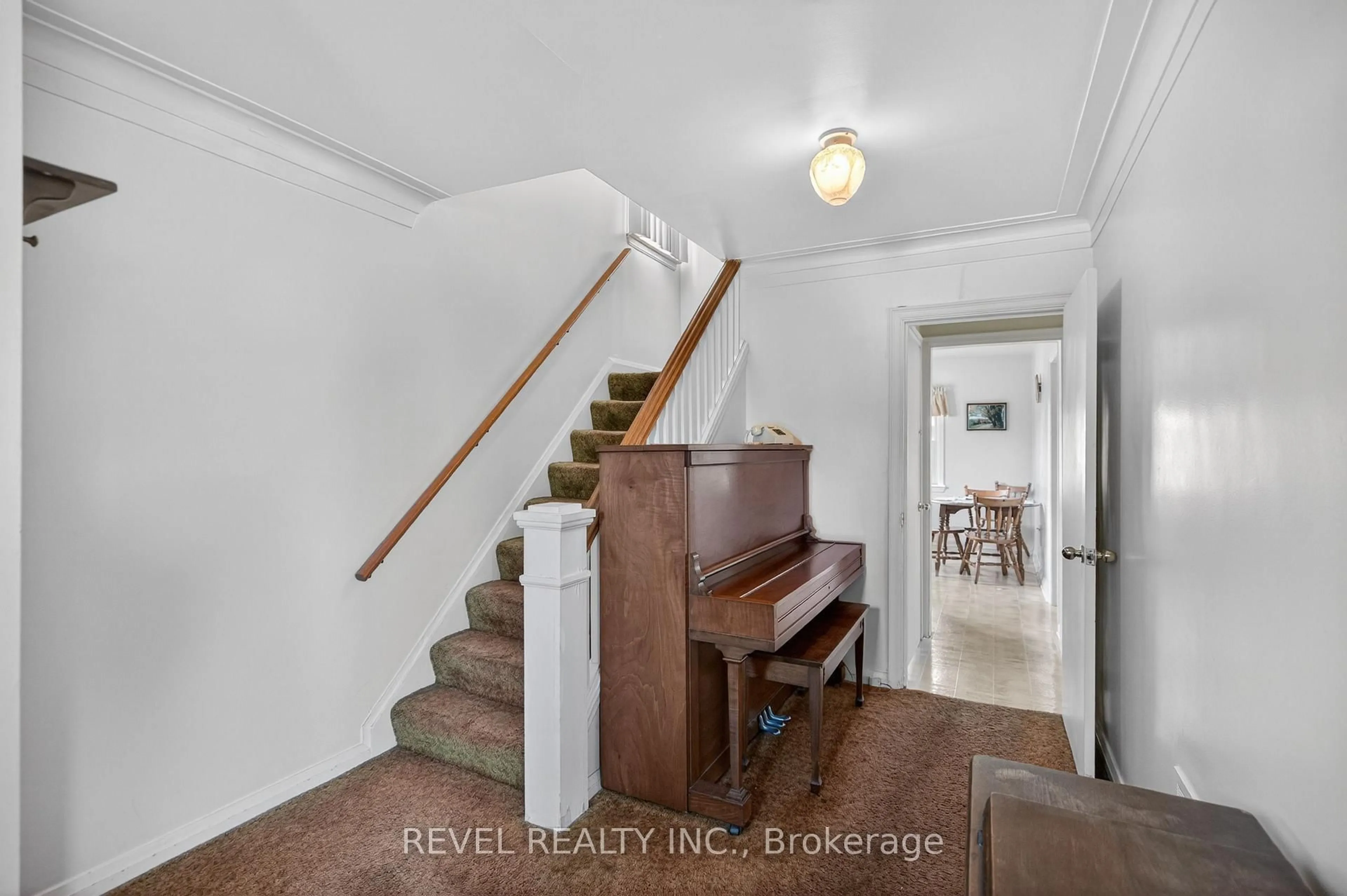 Unknown for 276 Glenholme Ave, Hamilton Ontario L8K 3M2