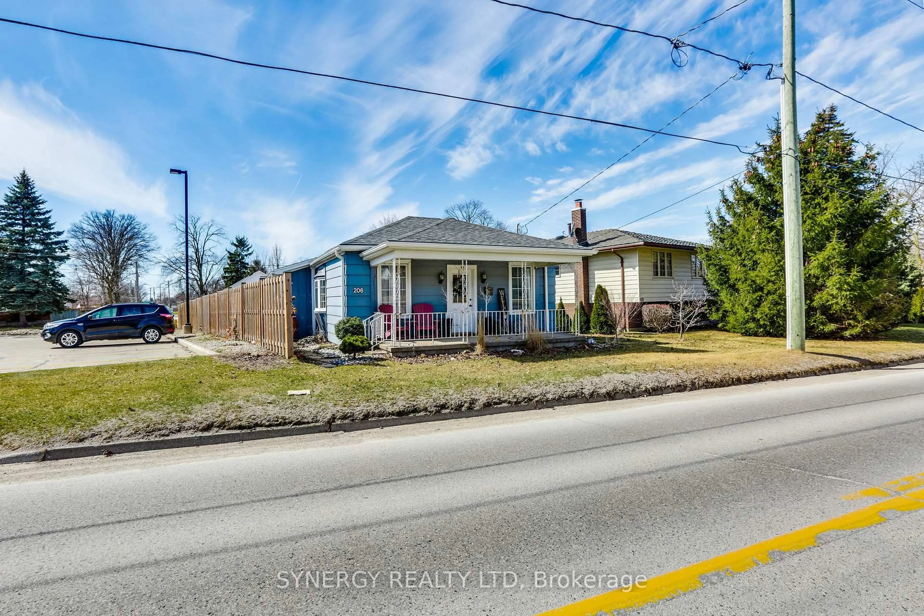 Unknown for 206 Caradoc St, Strathroy-Caradoc Ontario N7G 2P1