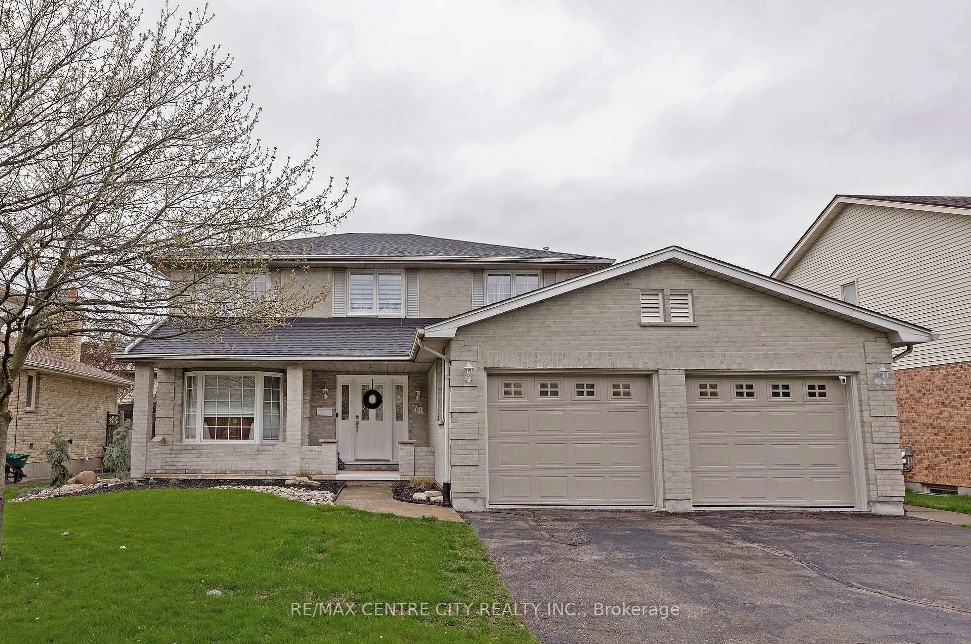 Home with vinyl exterior material, street for 78 Summerdale Pl, London South Ontario N6K 4C5