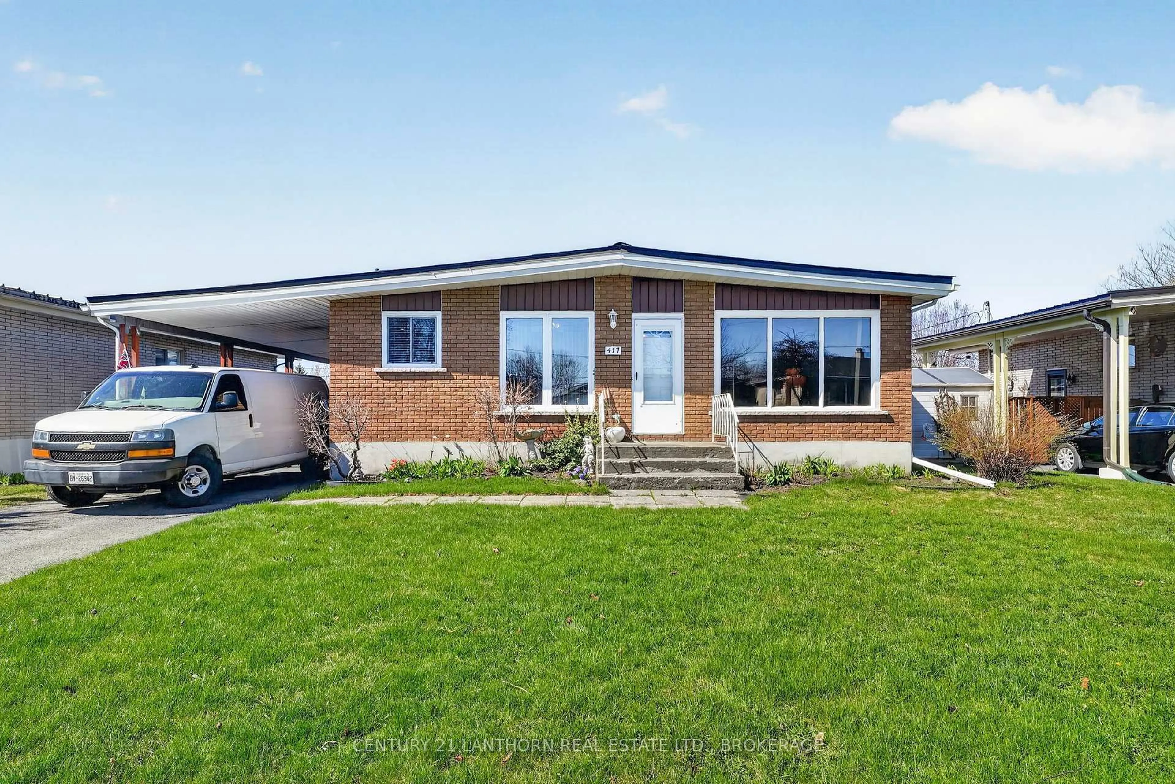 Home with brick exterior material, unknown for 417 Beach Ave, Cornwall Ontario K6H 5P3