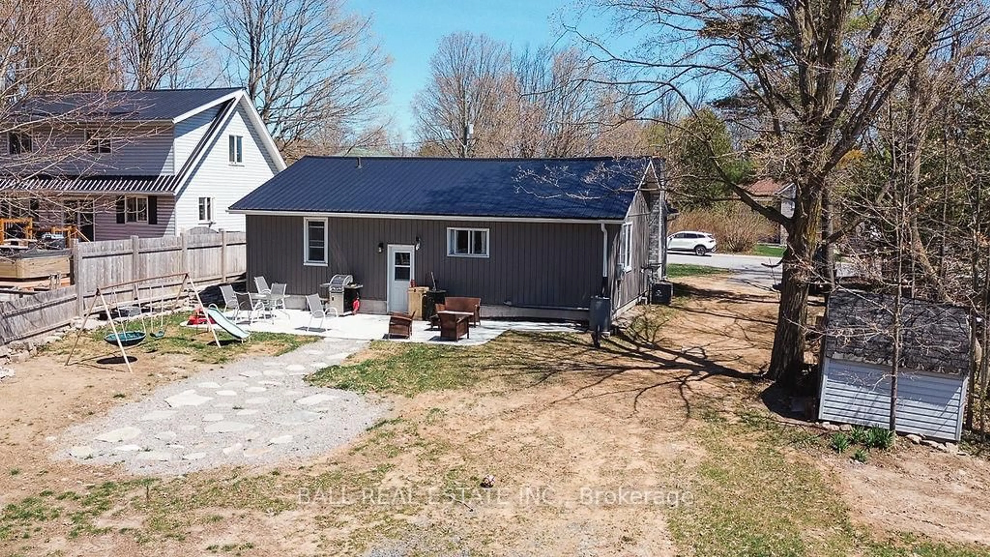 A pic from outside/outdoor area/front of a property/back of a property/a pic from drone, street for 9 Victoria St, Limoges Ontario K0K 2M0