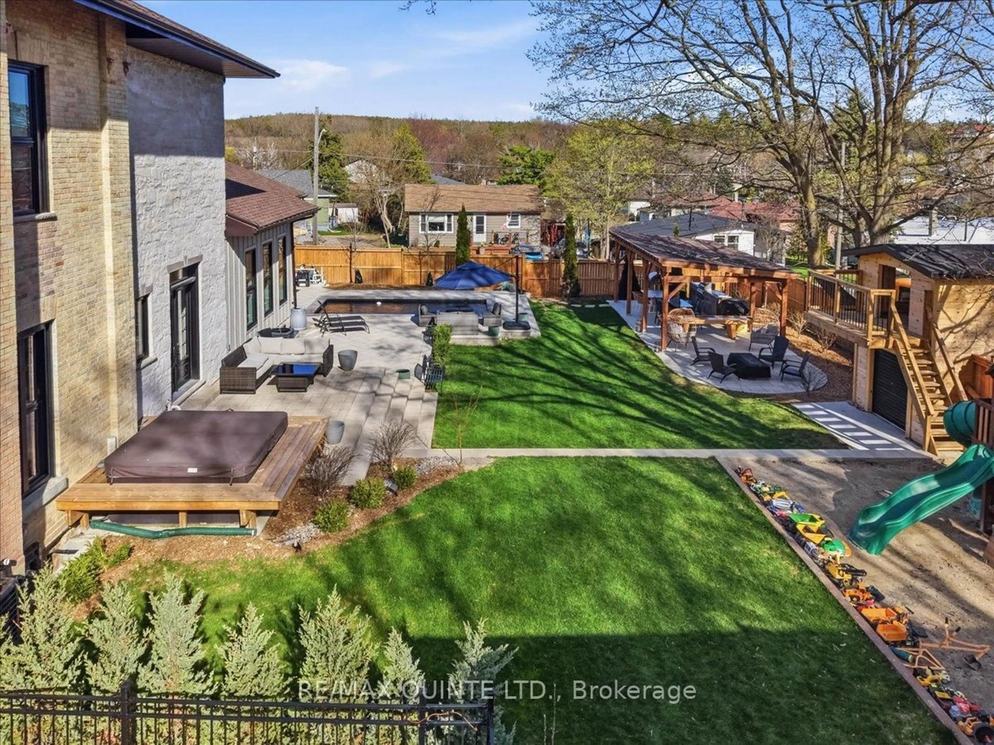 Patio, unknown for 88 Bridge St, Prince Edward County Ontario K0K 2T0