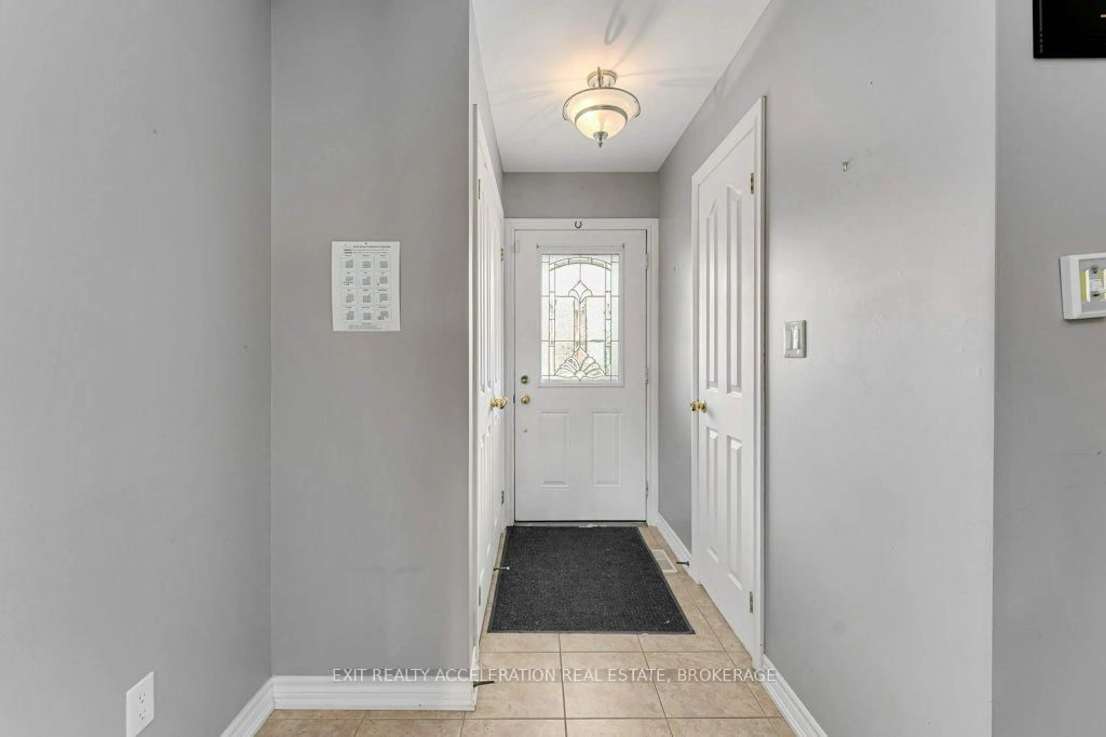 Indoor entryway for 50 Beverly St, Greater Napanee Ontario K7R 3X6