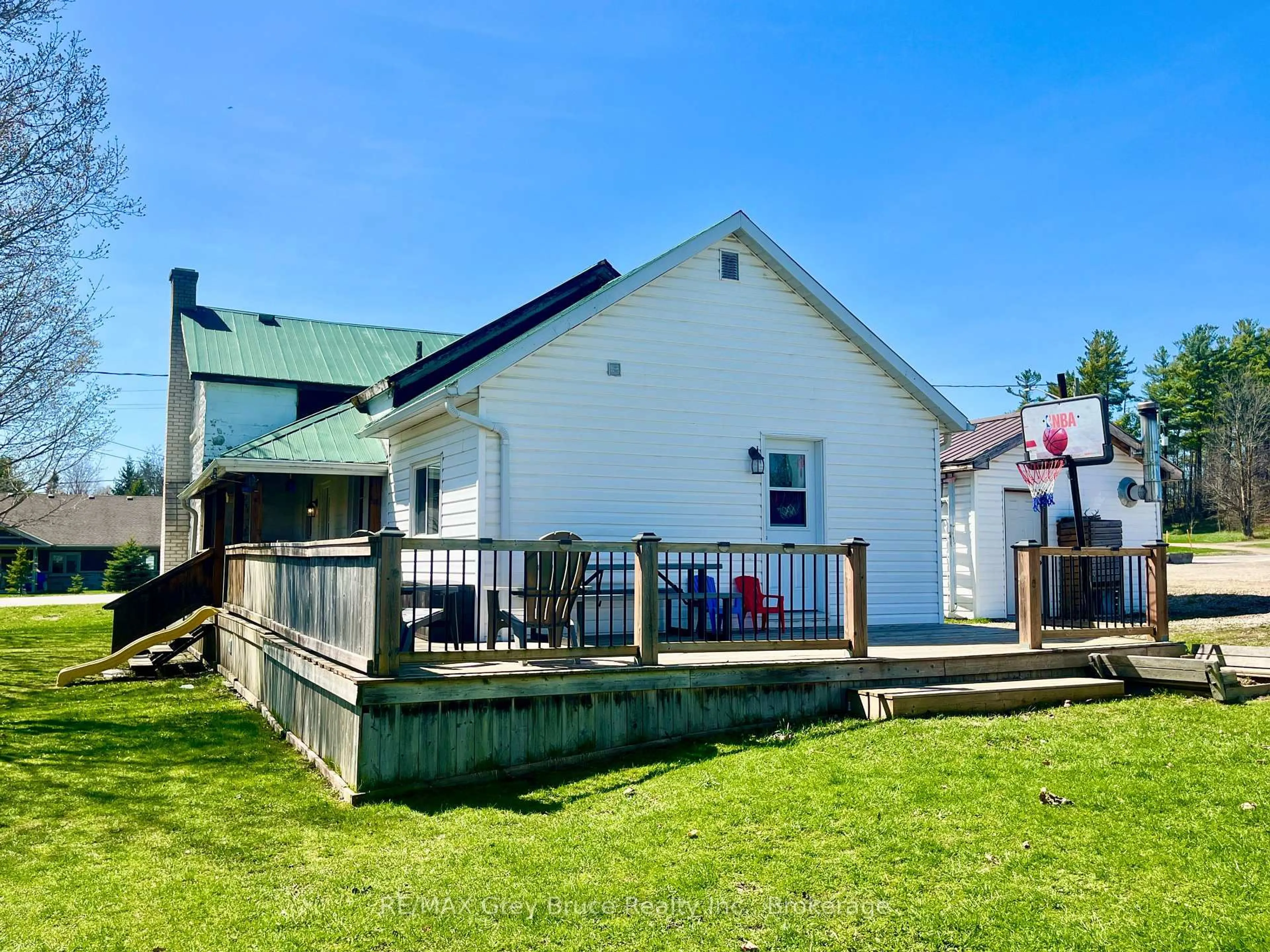 A pic from outside/outdoor area/front of a property/back of a property/a pic from drone, unknown for 141 Yonge St, Arran-Elderslie Ontario N0H 2N0