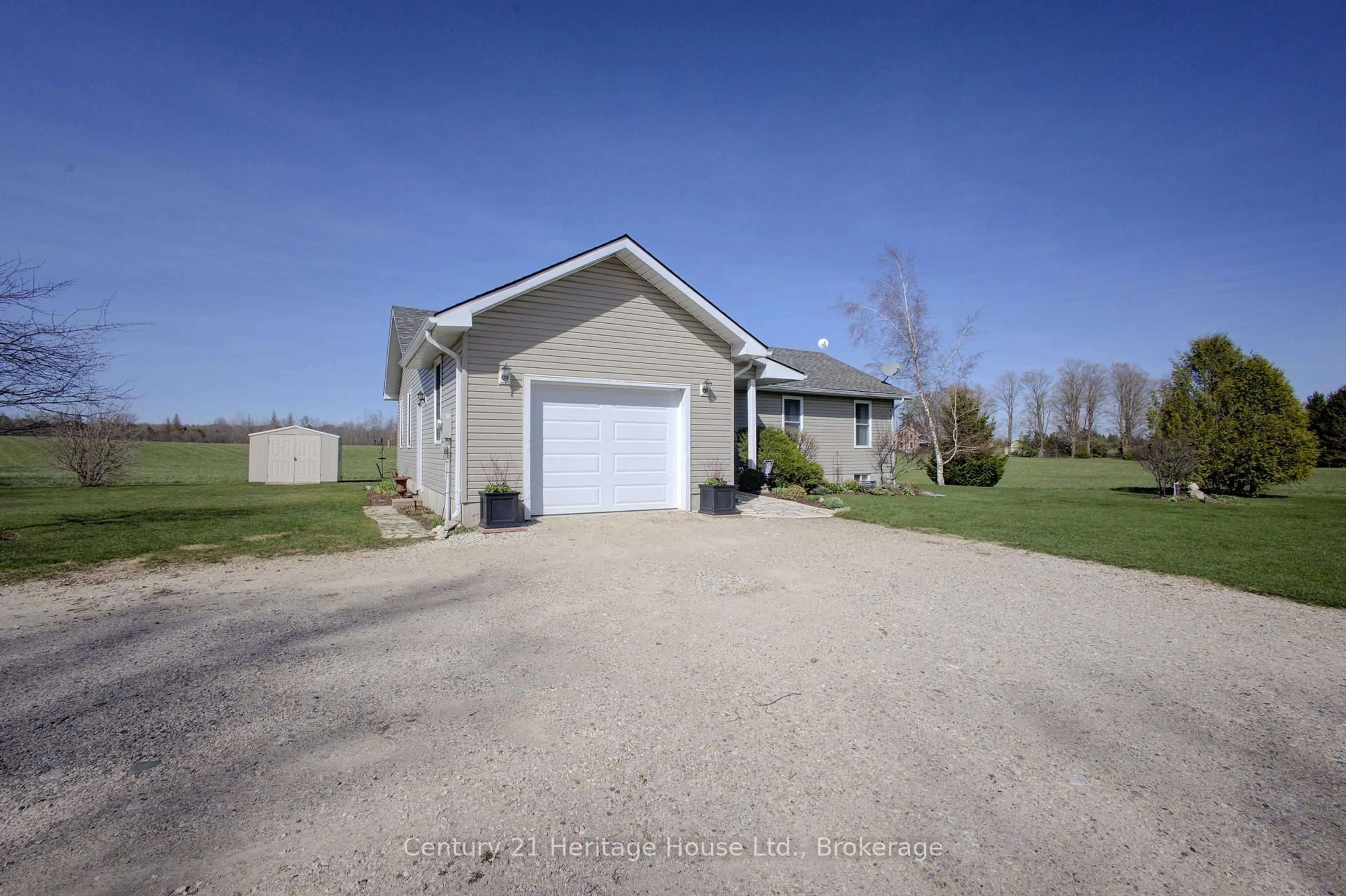 Unknown for 492421 Southgate Road 49 Rd, Southgate Ontario N0G 2A0