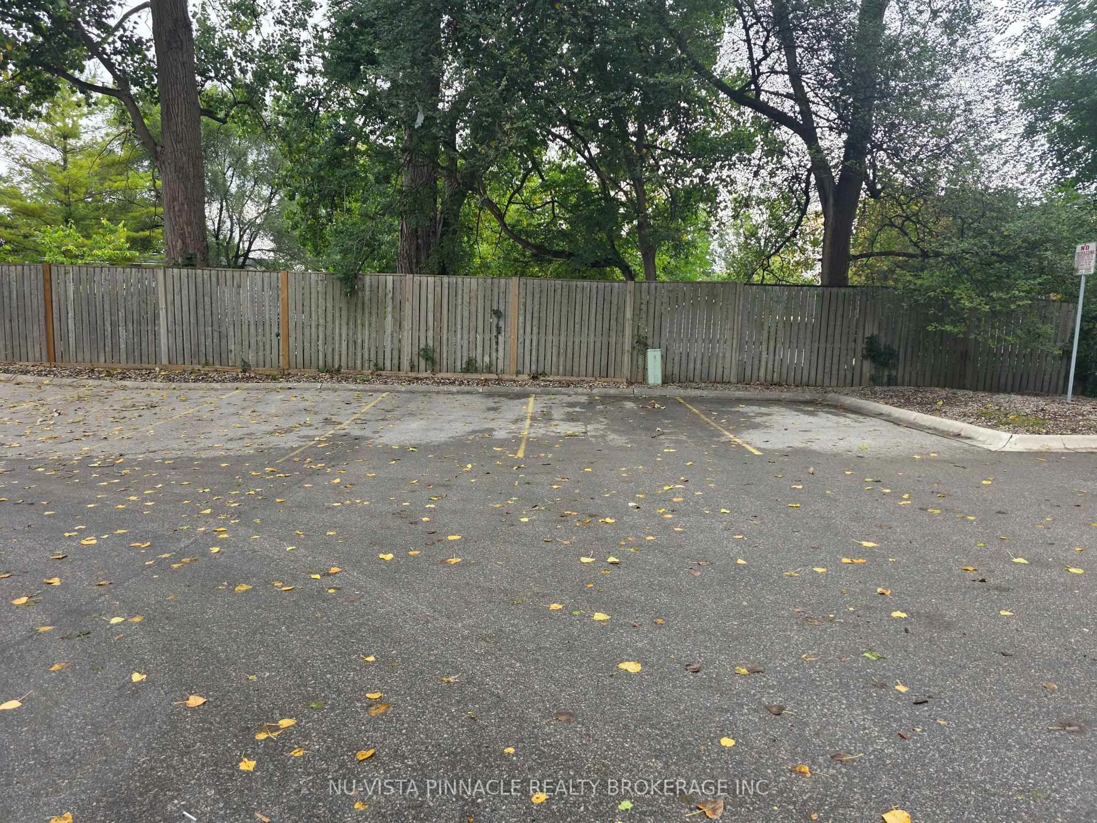 A pic from outside/outdoor area/front of a property/back of a property/a pic from drone, street for 650 Cheapside St #B1, London East Ontario N5Y 5J8
