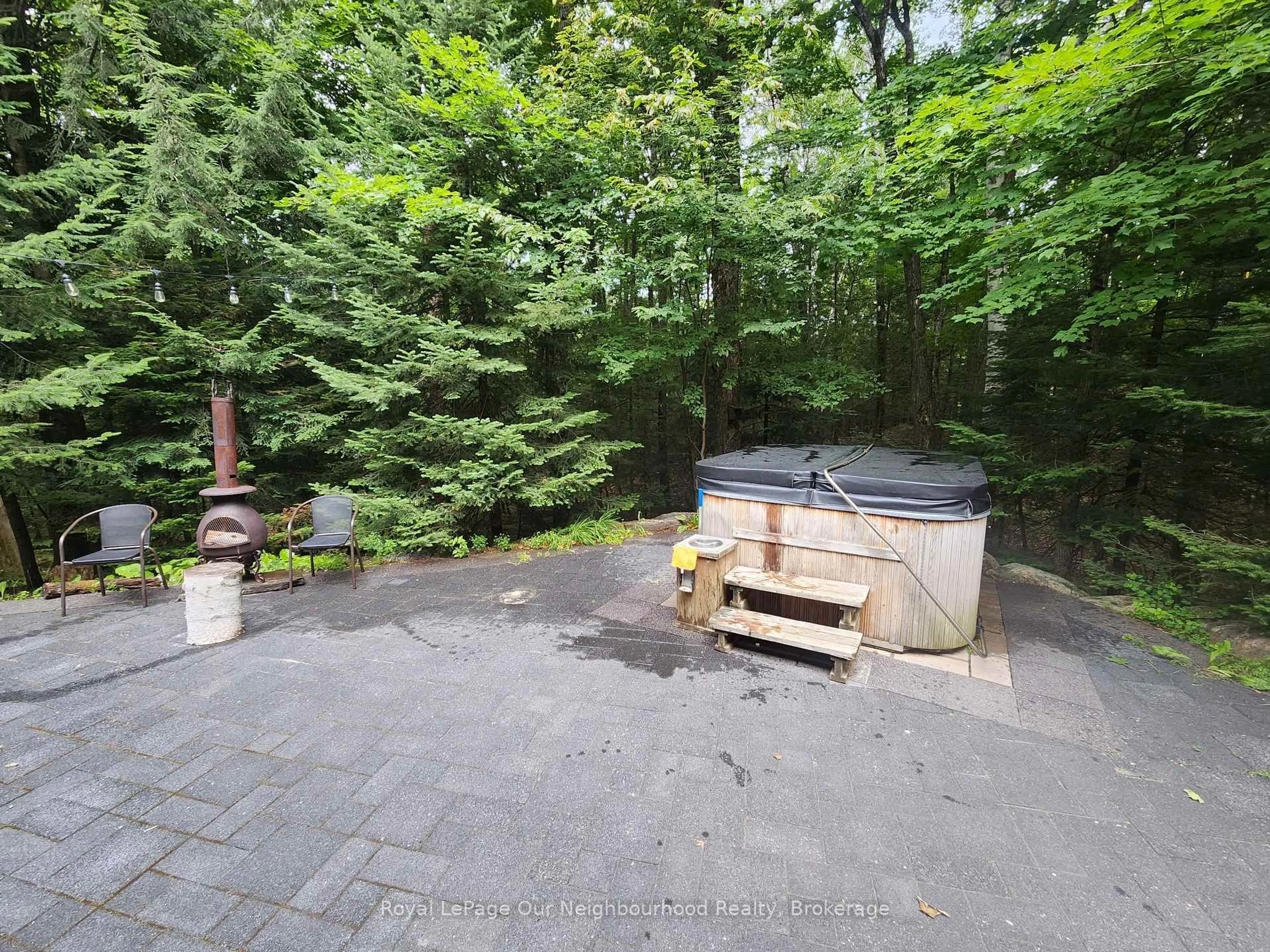 Patio, forest/trees view for 1042 Ski Ridge Tr, Dysart et al Ontario K0M 1M0
