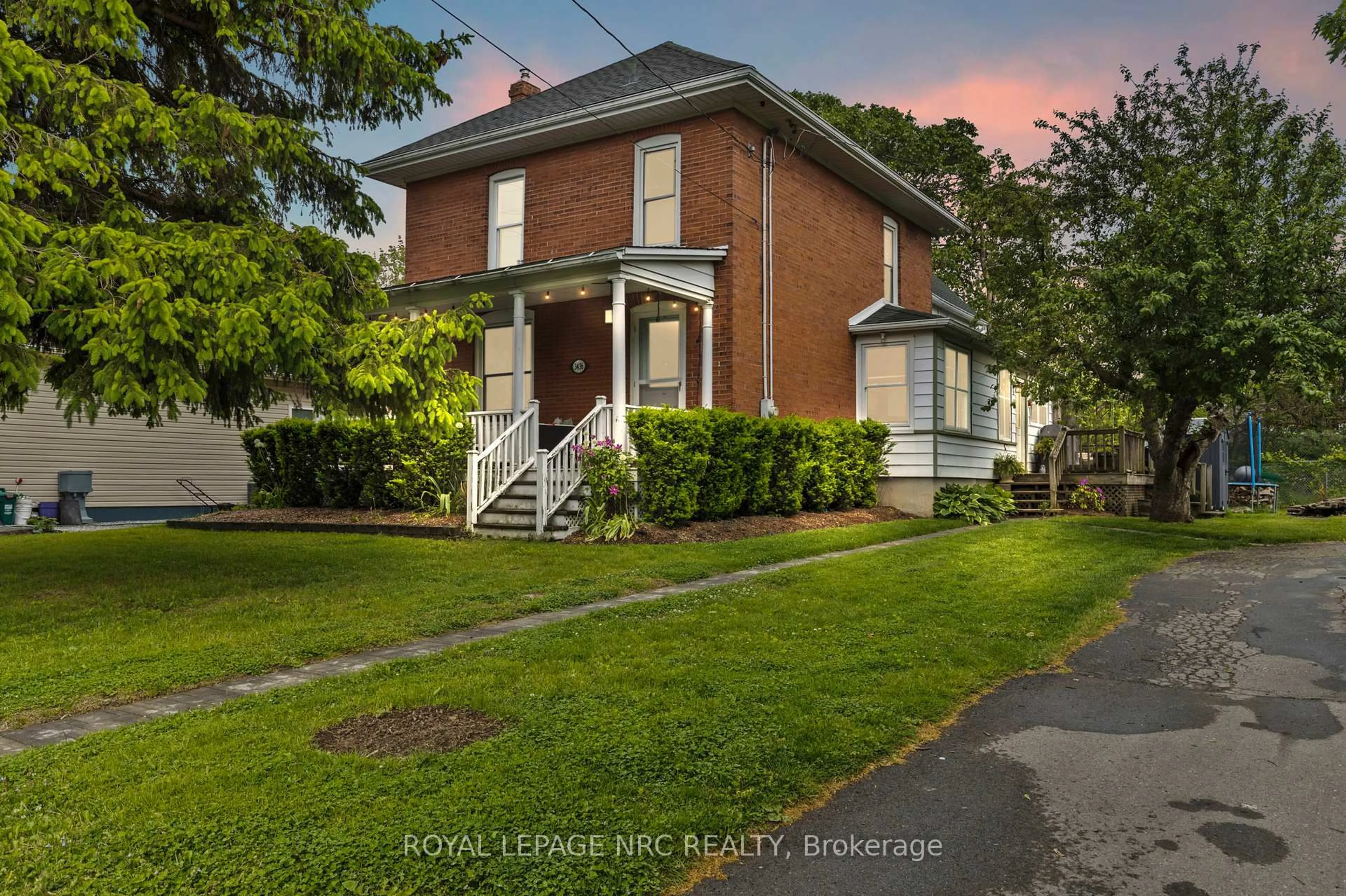 Home with brick exterior material, street for 3436 Rittenhouse Rd, Lincoln Ontario L0R 2C0