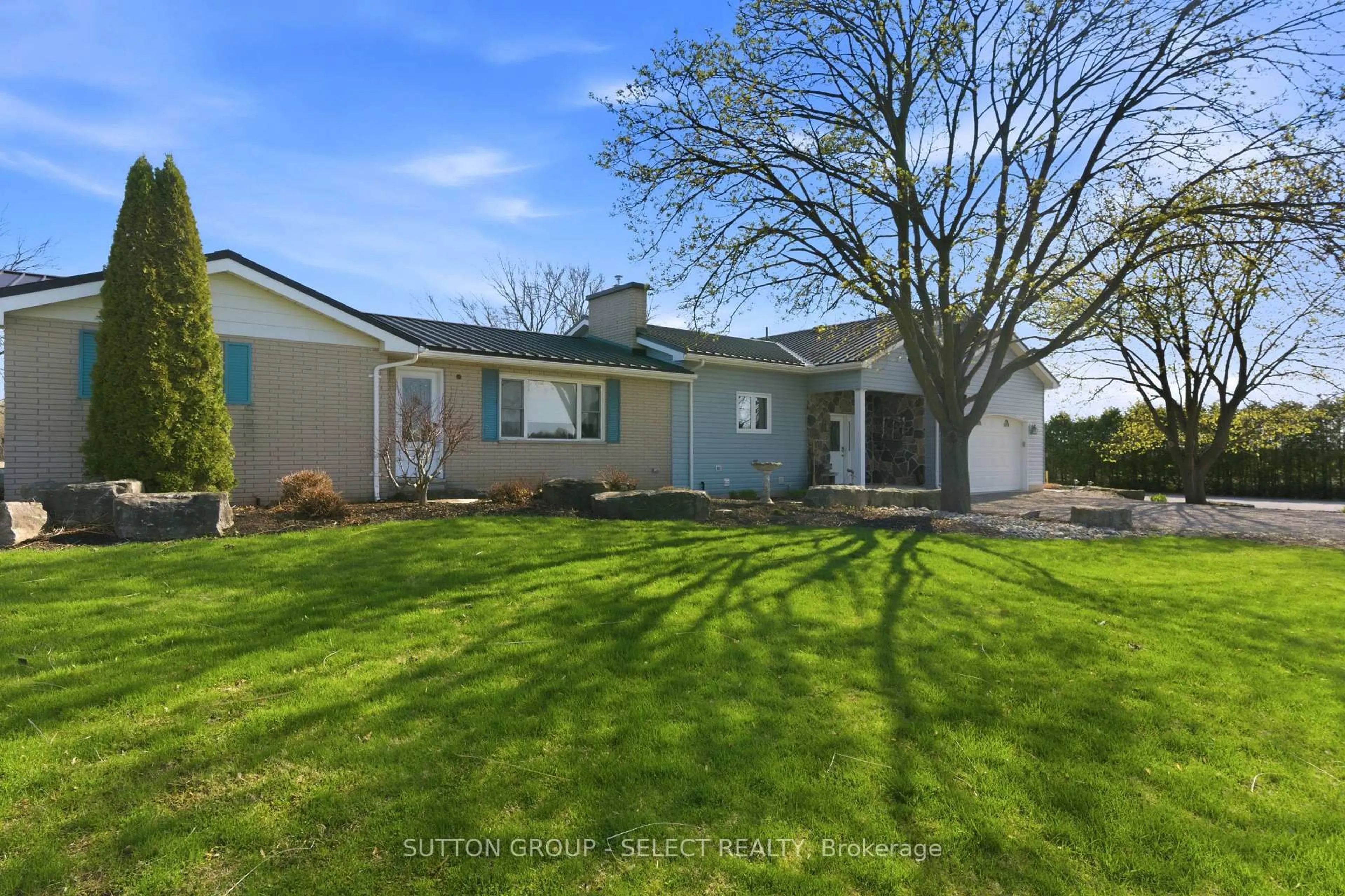 A pic from outside/outdoor area/front of a property/back of a property/a pic from drone, unknown for 40987 Kirkton Rd, South Huron Ontario N0M 1S5