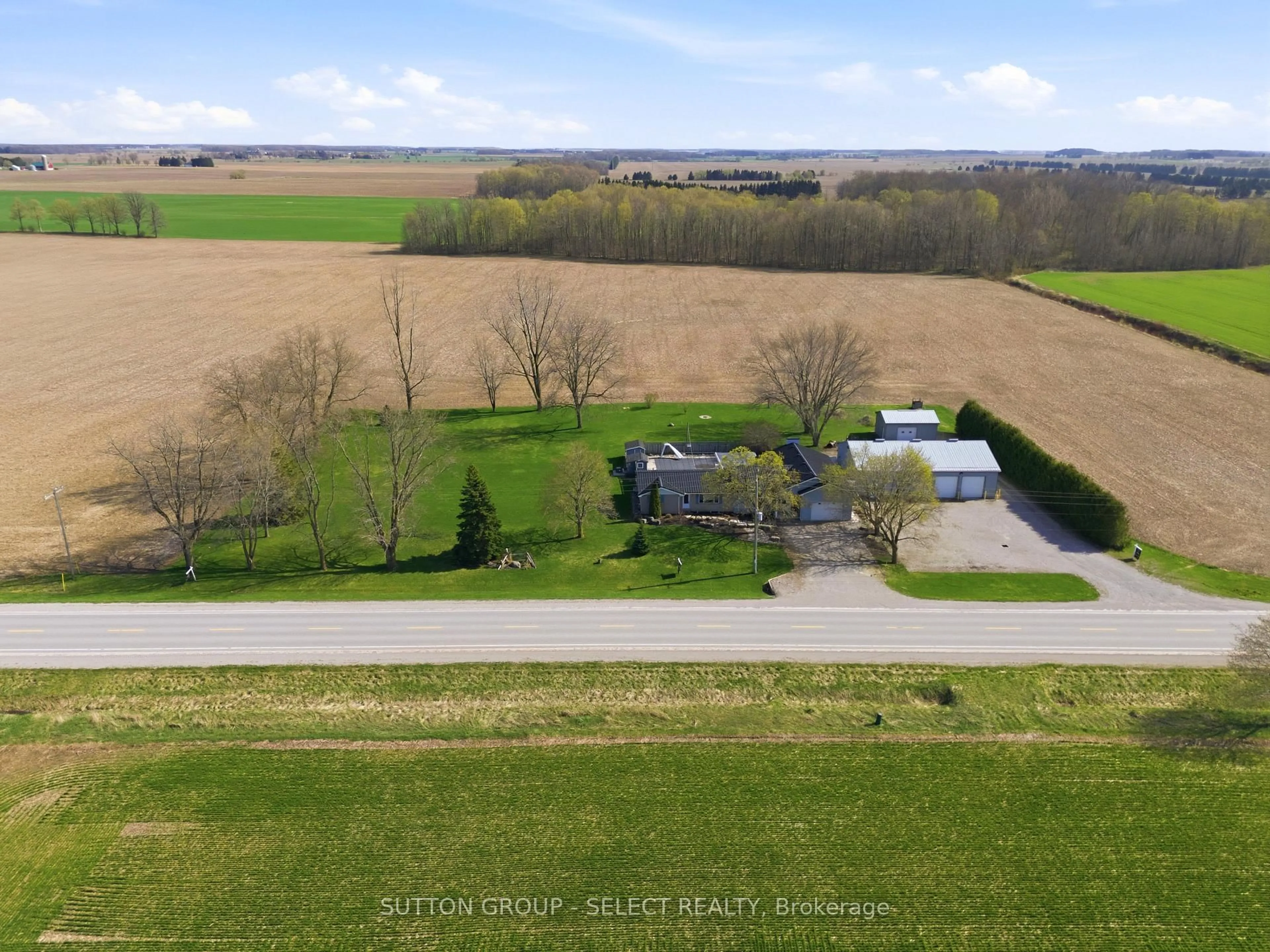 A pic from outside/outdoor area/front of a property/back of a property/a pic from drone, unknown for 40987 Kirkton Rd, South Huron Ontario N0M 1S5